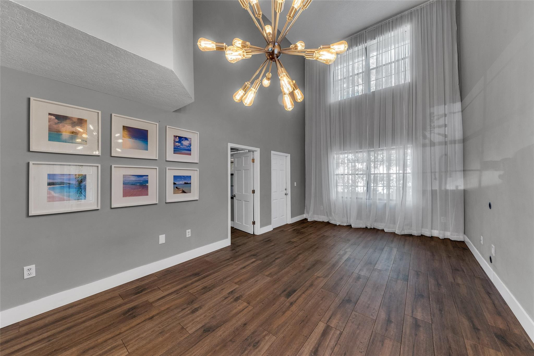 387 City View Dr 0