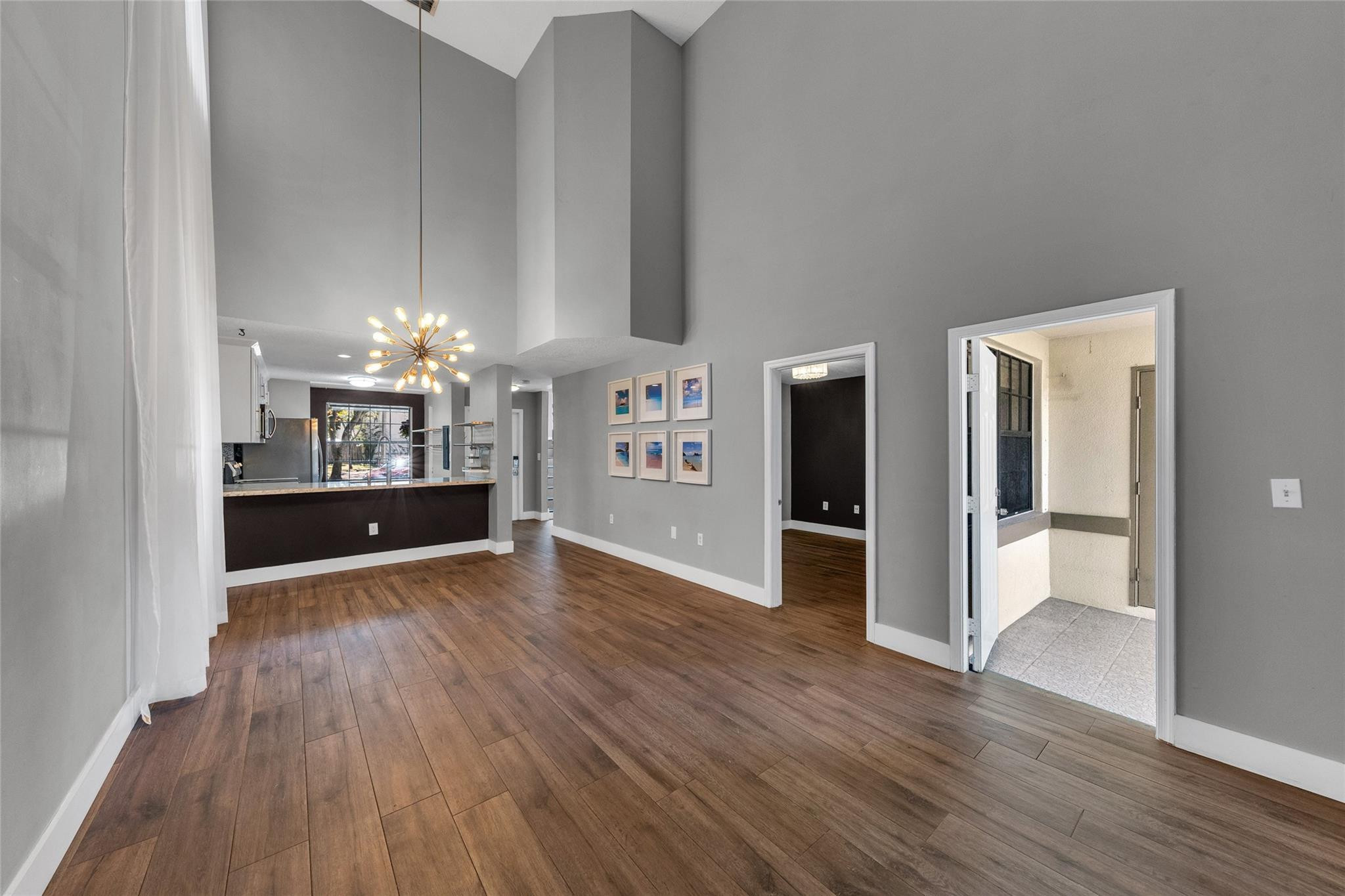 387 City View Dr 0