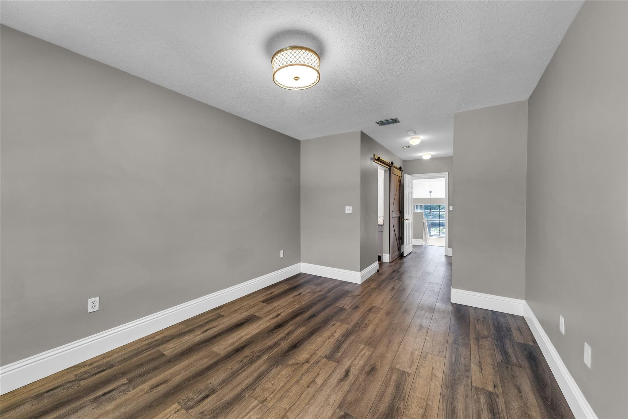 387 City View Dr 0