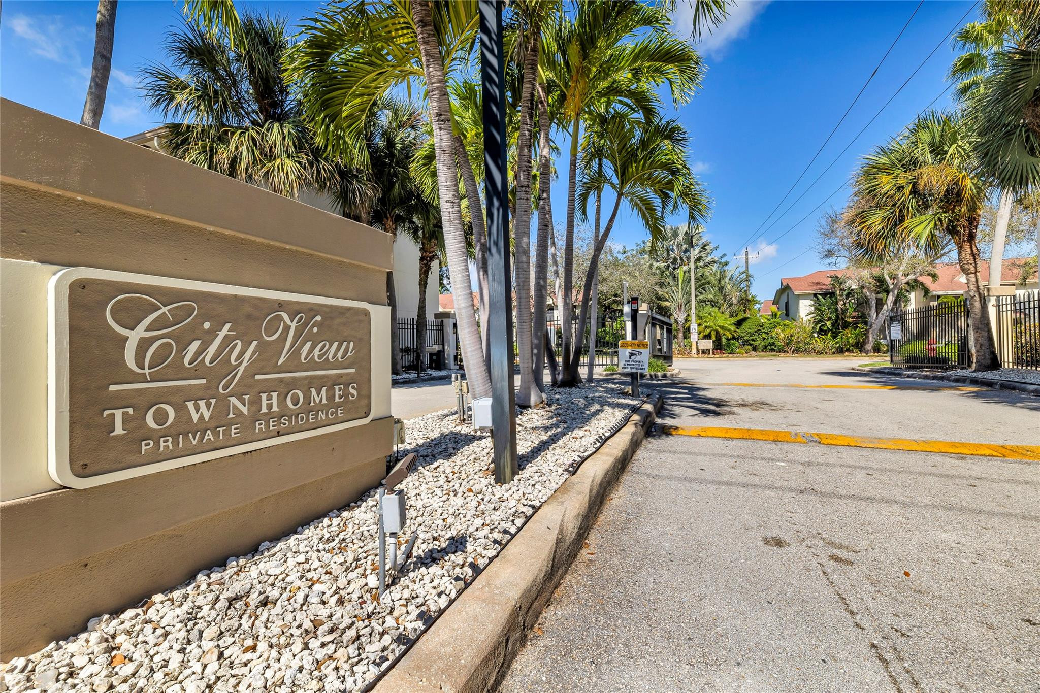 387 City View Dr 0