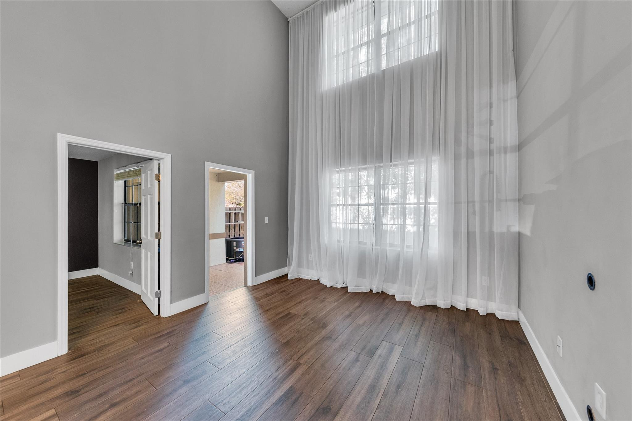 387 City View Dr 0
