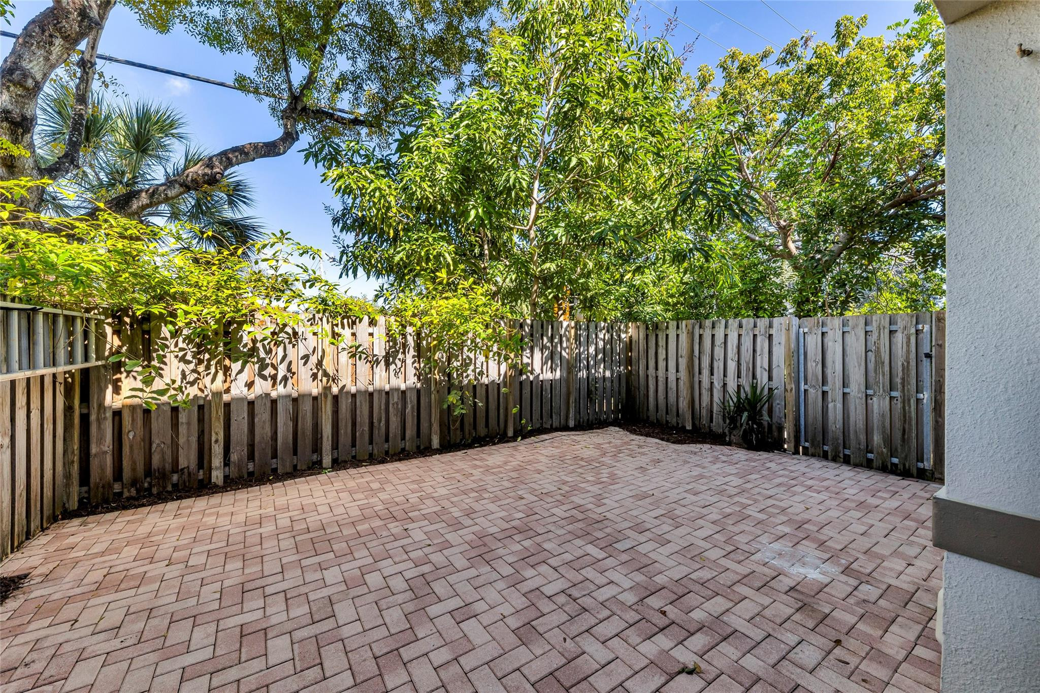 387 City View Dr 0