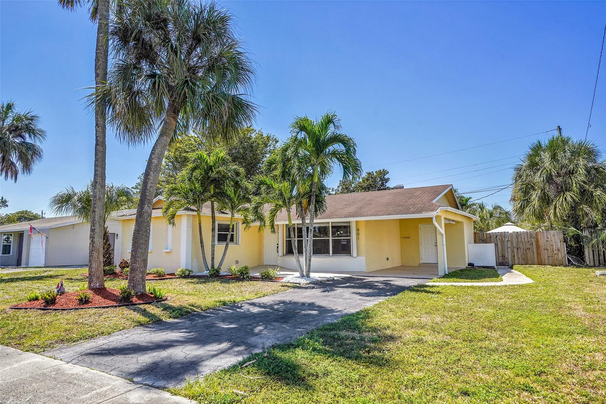 801 NW 65th Ter