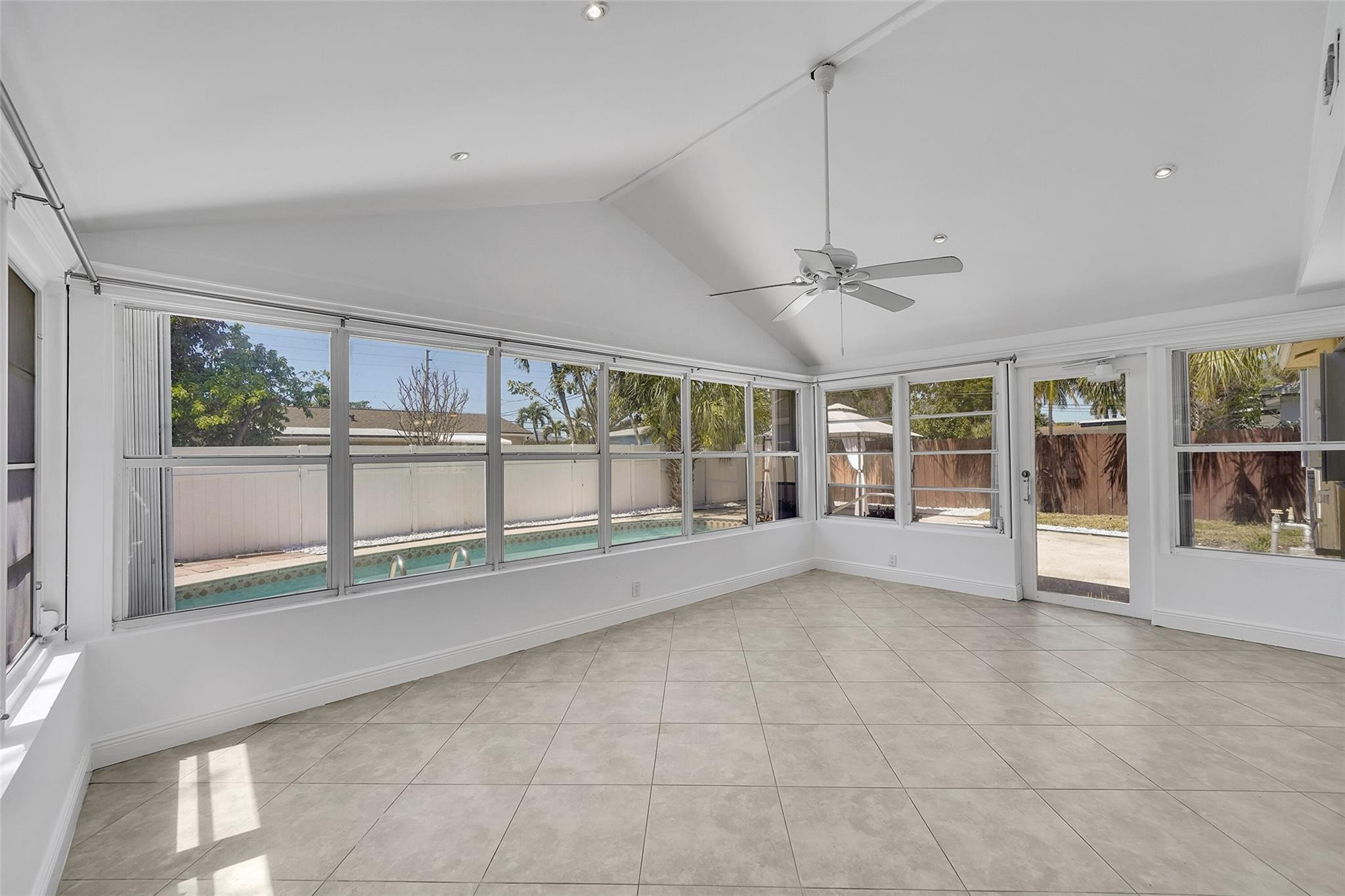 801 NW 65th Ter