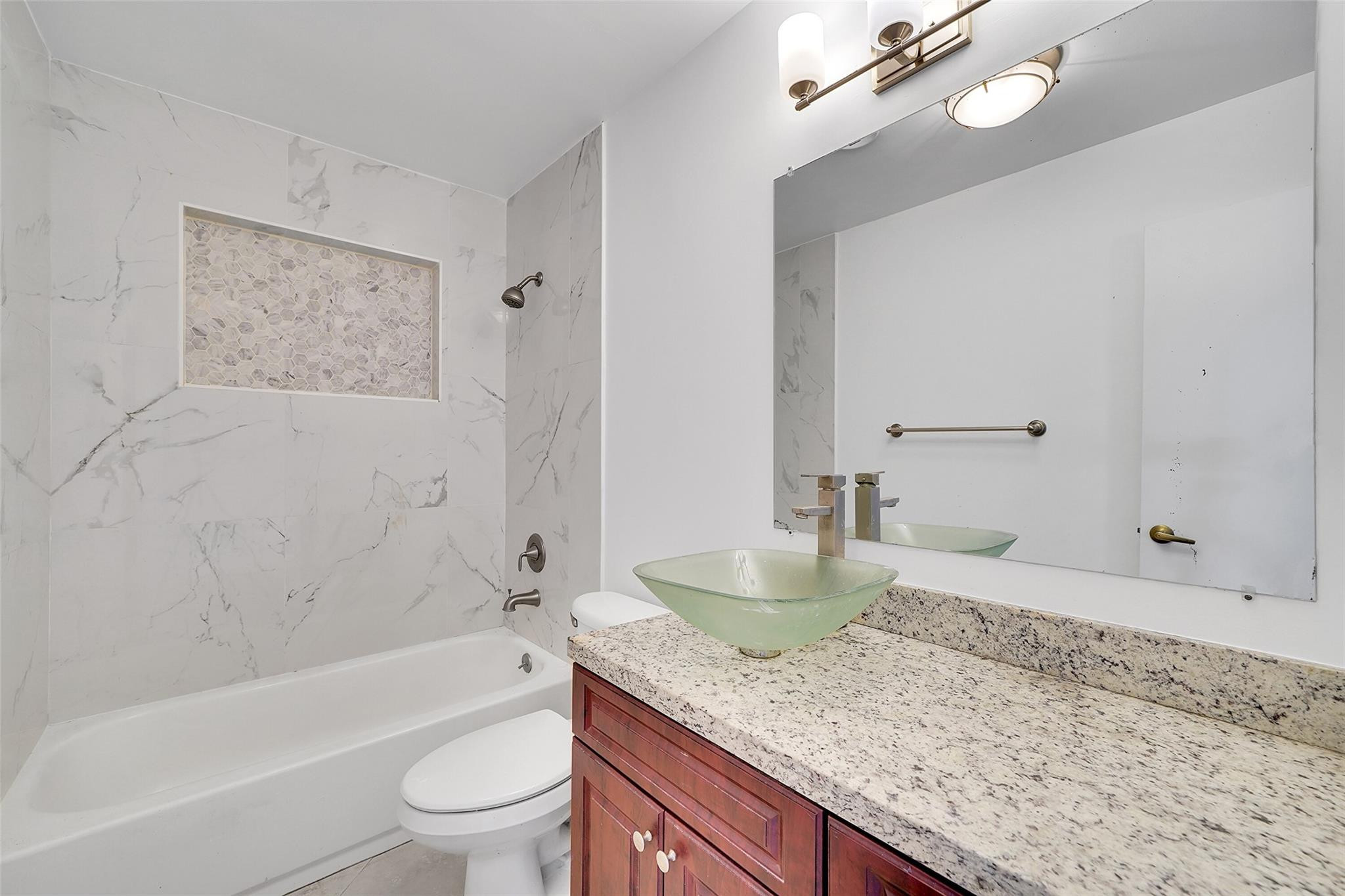 801 NW 65th Ter