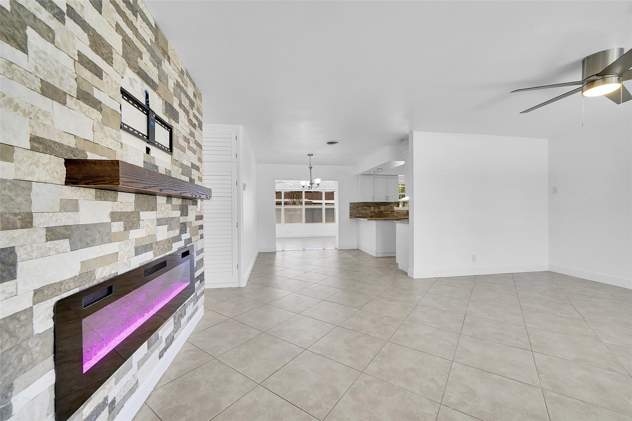801 NW 65th Ter