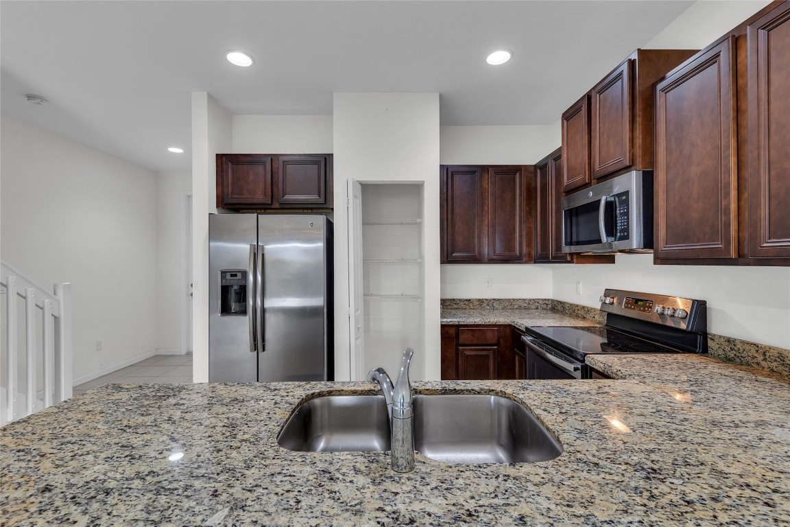 4234 N Dixie Hwy 122