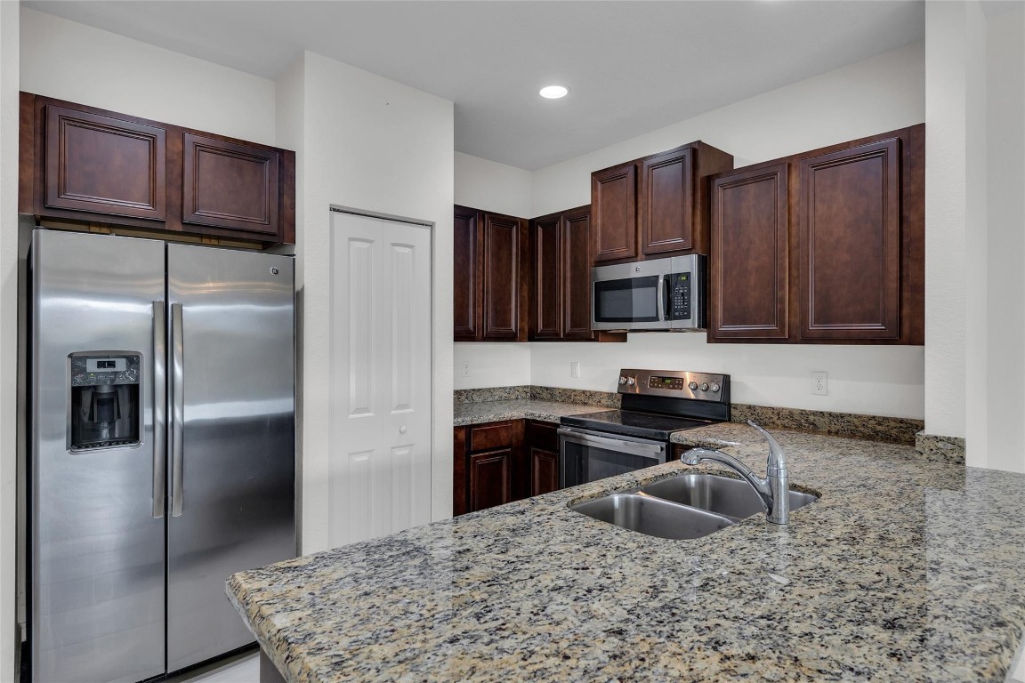 4234 N Dixie Hwy 122