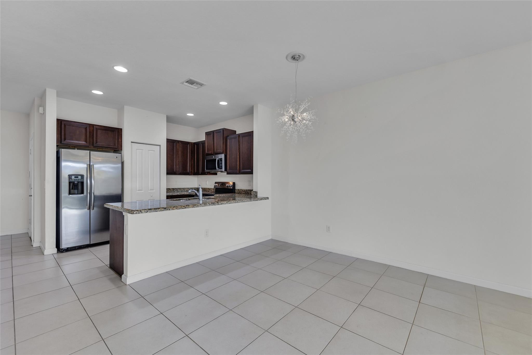 4234 N Dixie Hwy 122