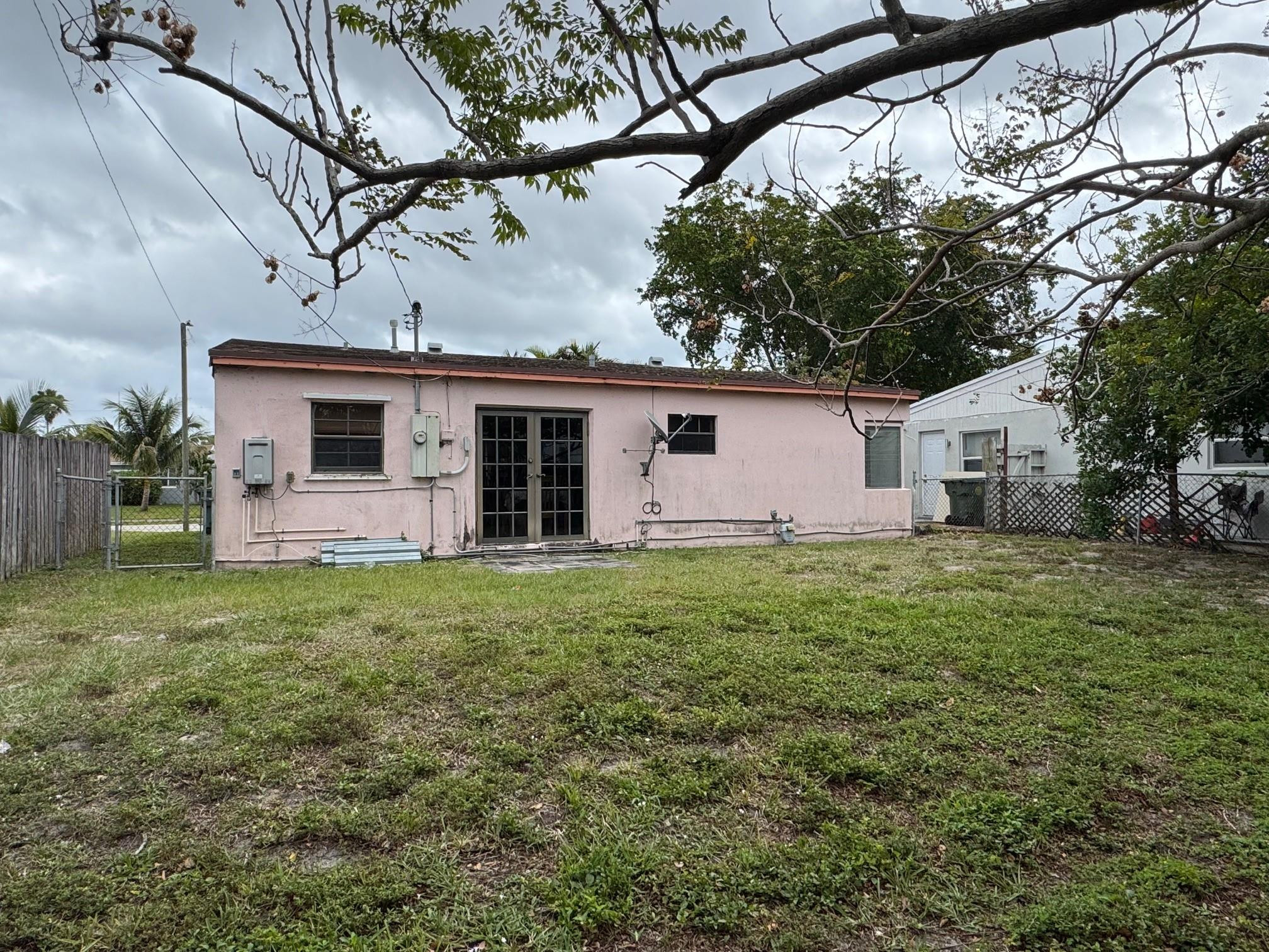 5409 NE 4th Ave