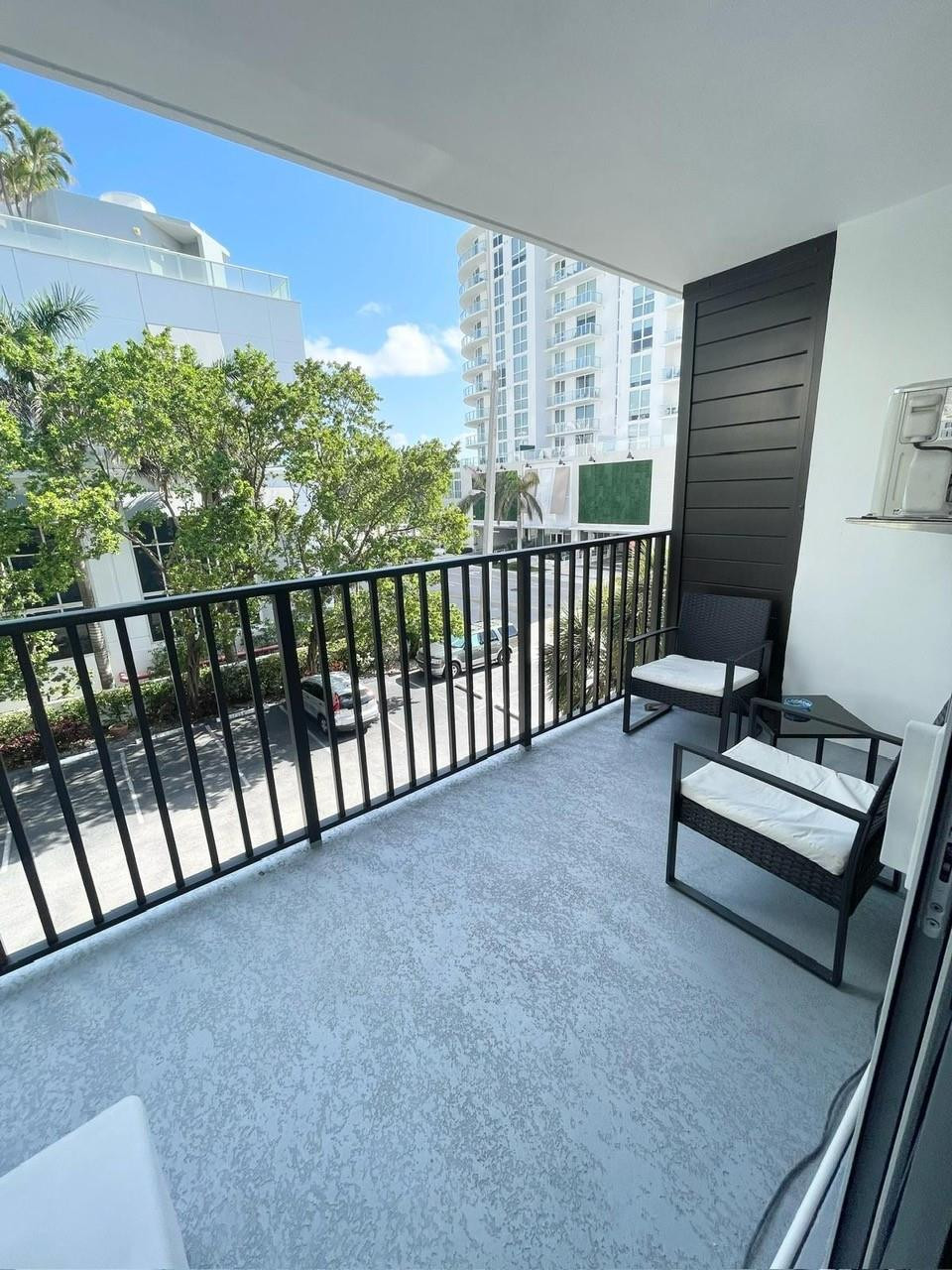 3000 Riomar St 307