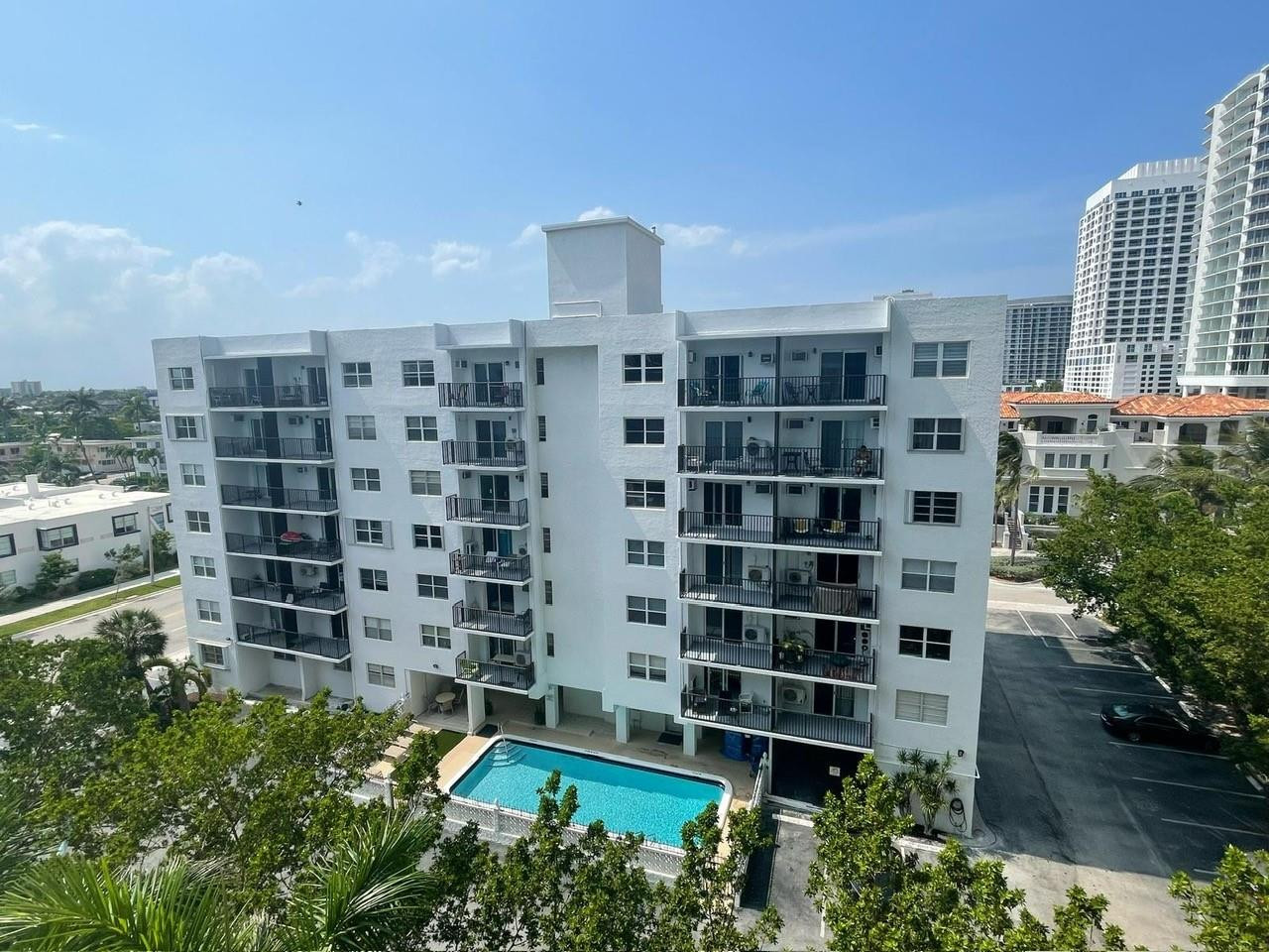 3000 Riomar St 307