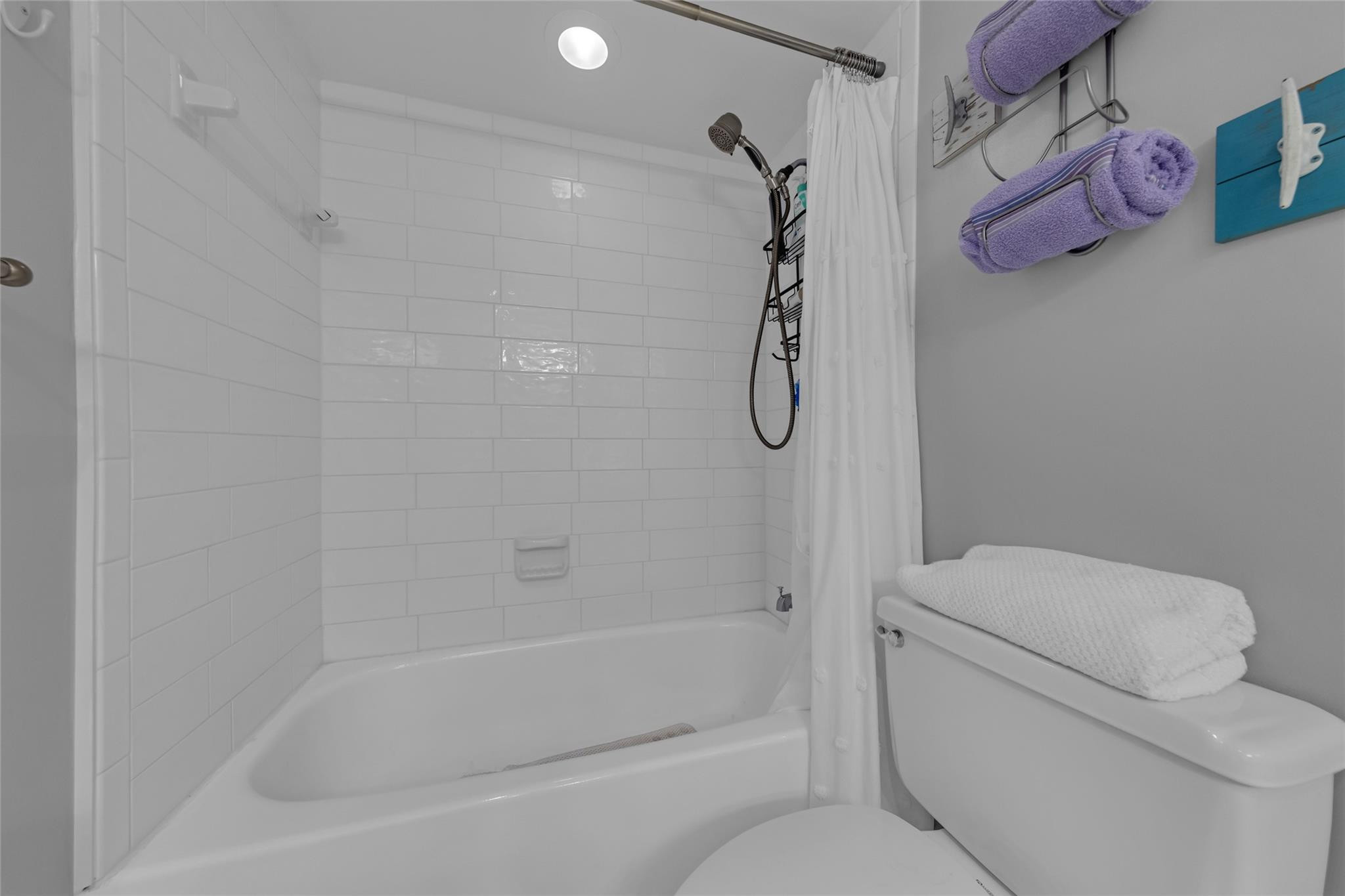 2900 NE 14th Street Cswy 202