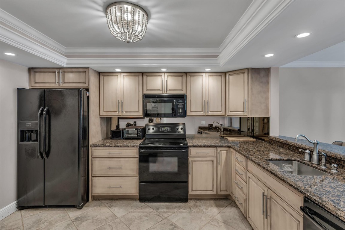 2900 NE 14th Street Cswy 202