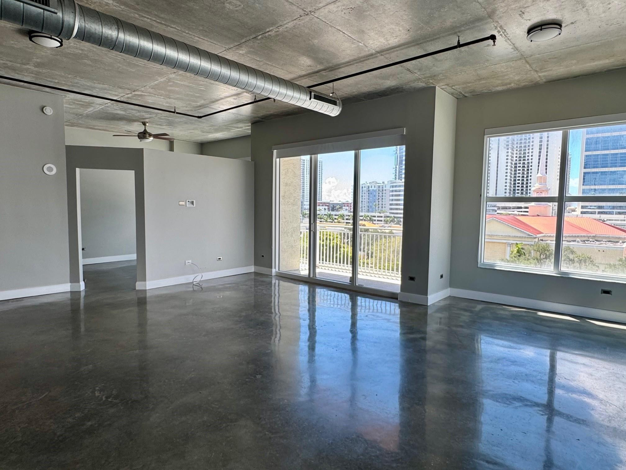 313 NE 2ND ST 703