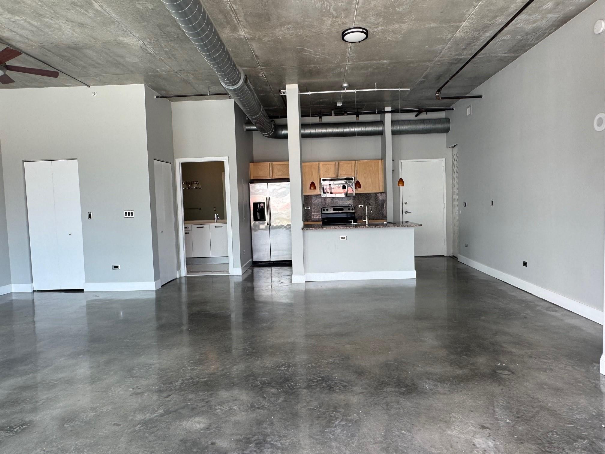 313 NE 2ND ST 703