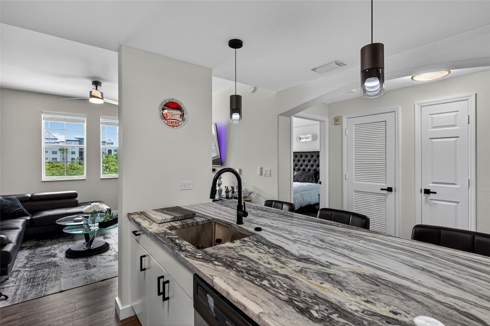 533 NE 3rd Ave 516