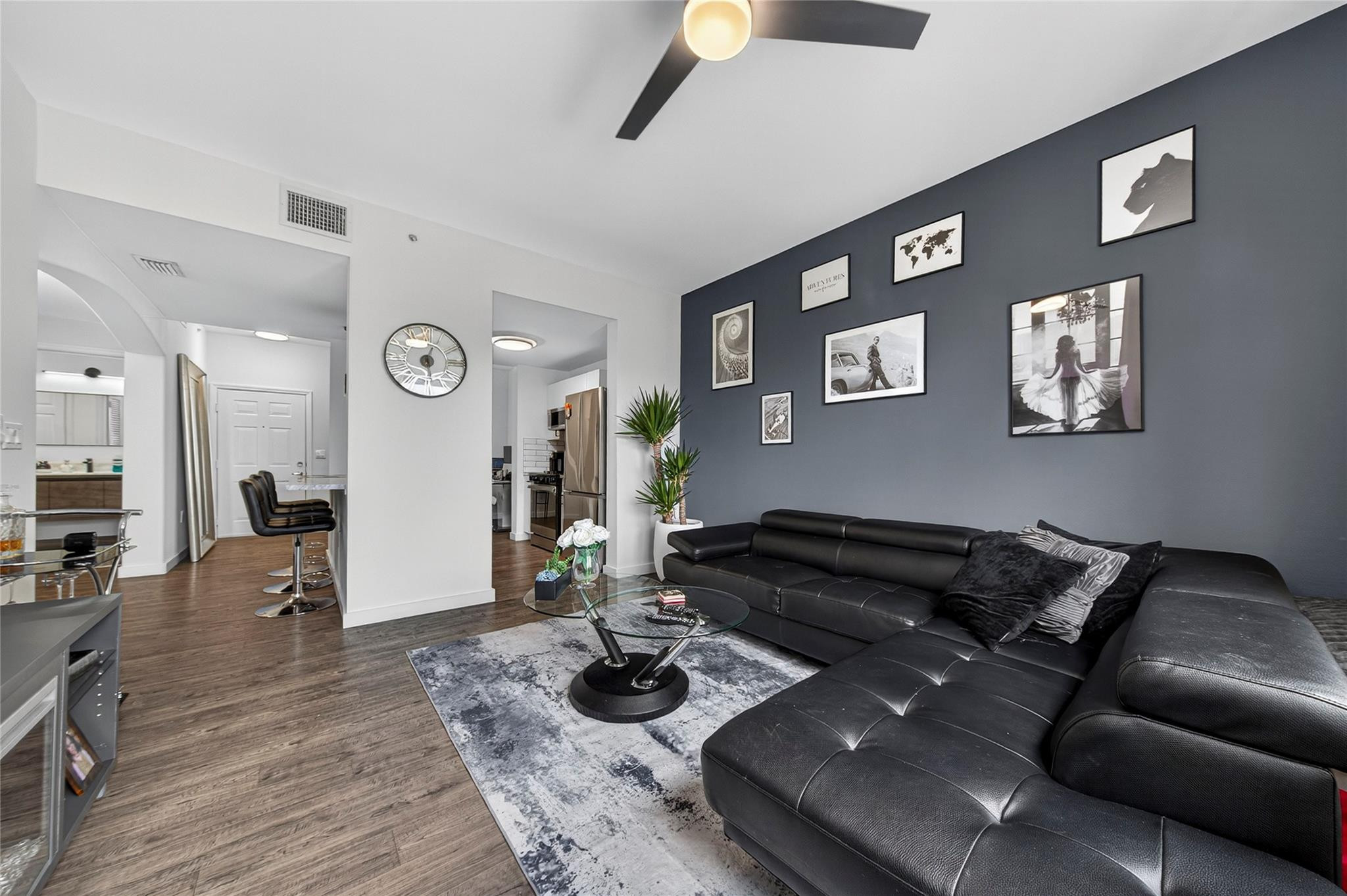 533 NE 3rd Ave 516