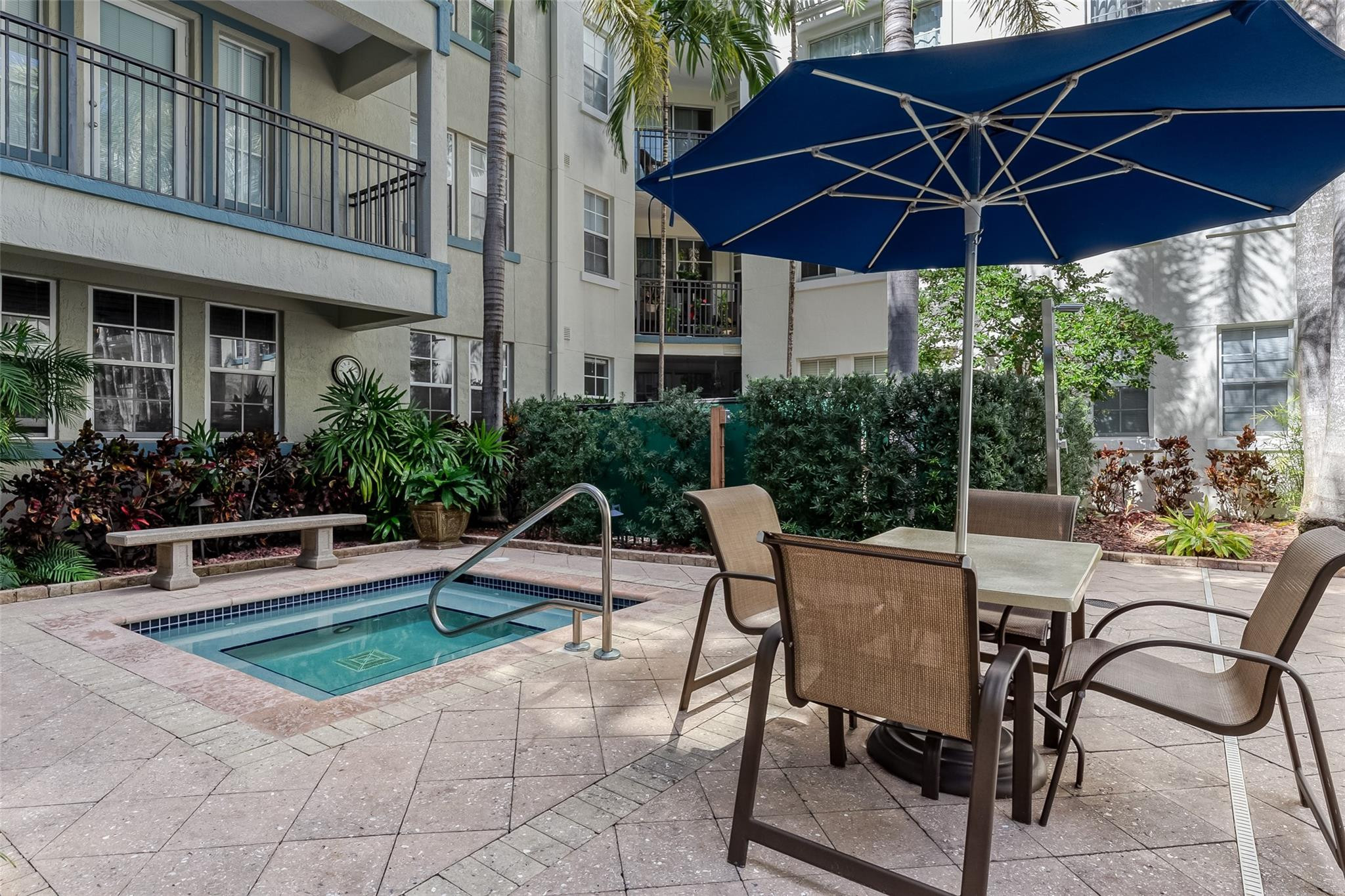 533 NE 3rd Ave 516