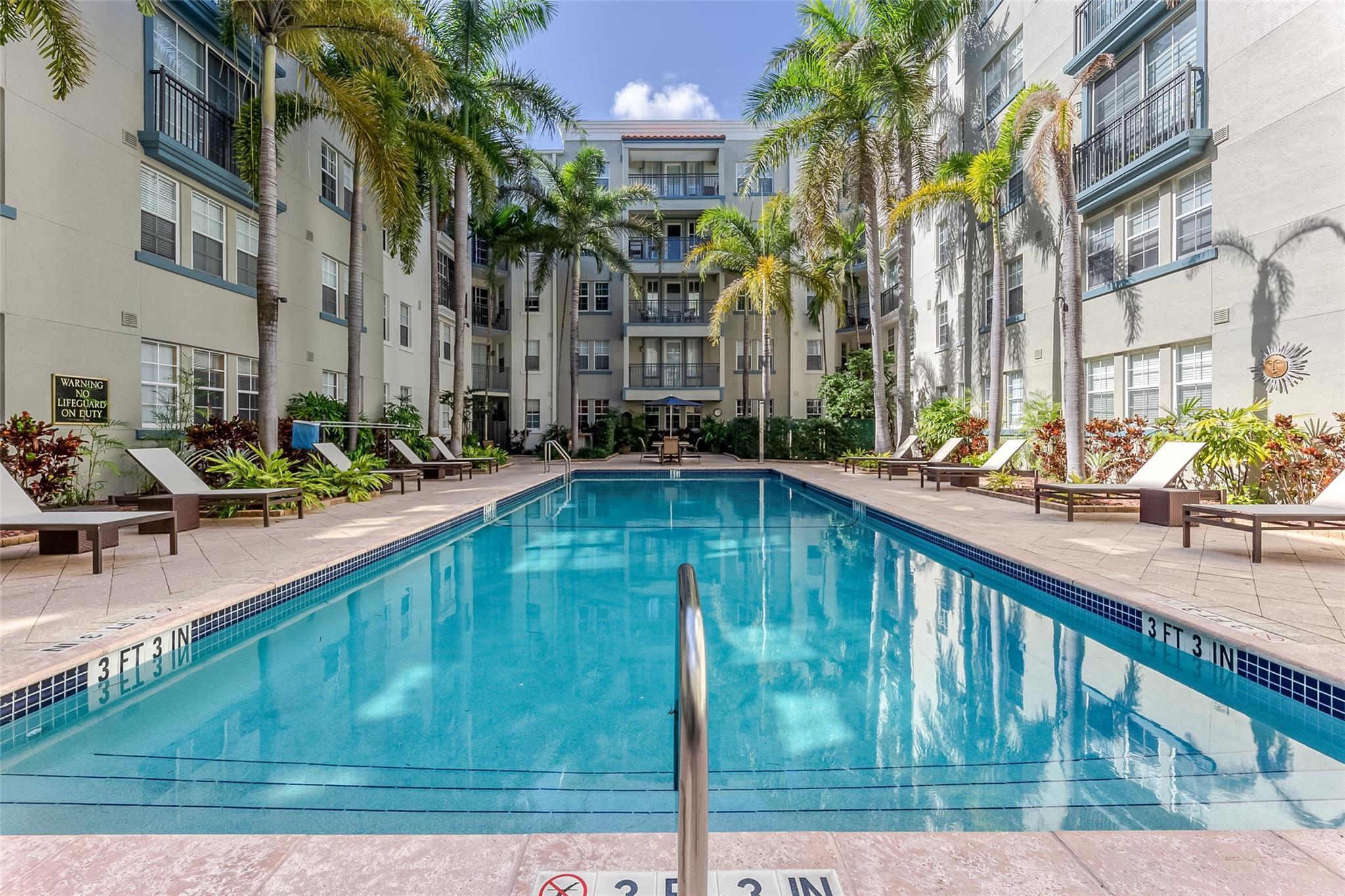 533 NE 3rd Ave 516