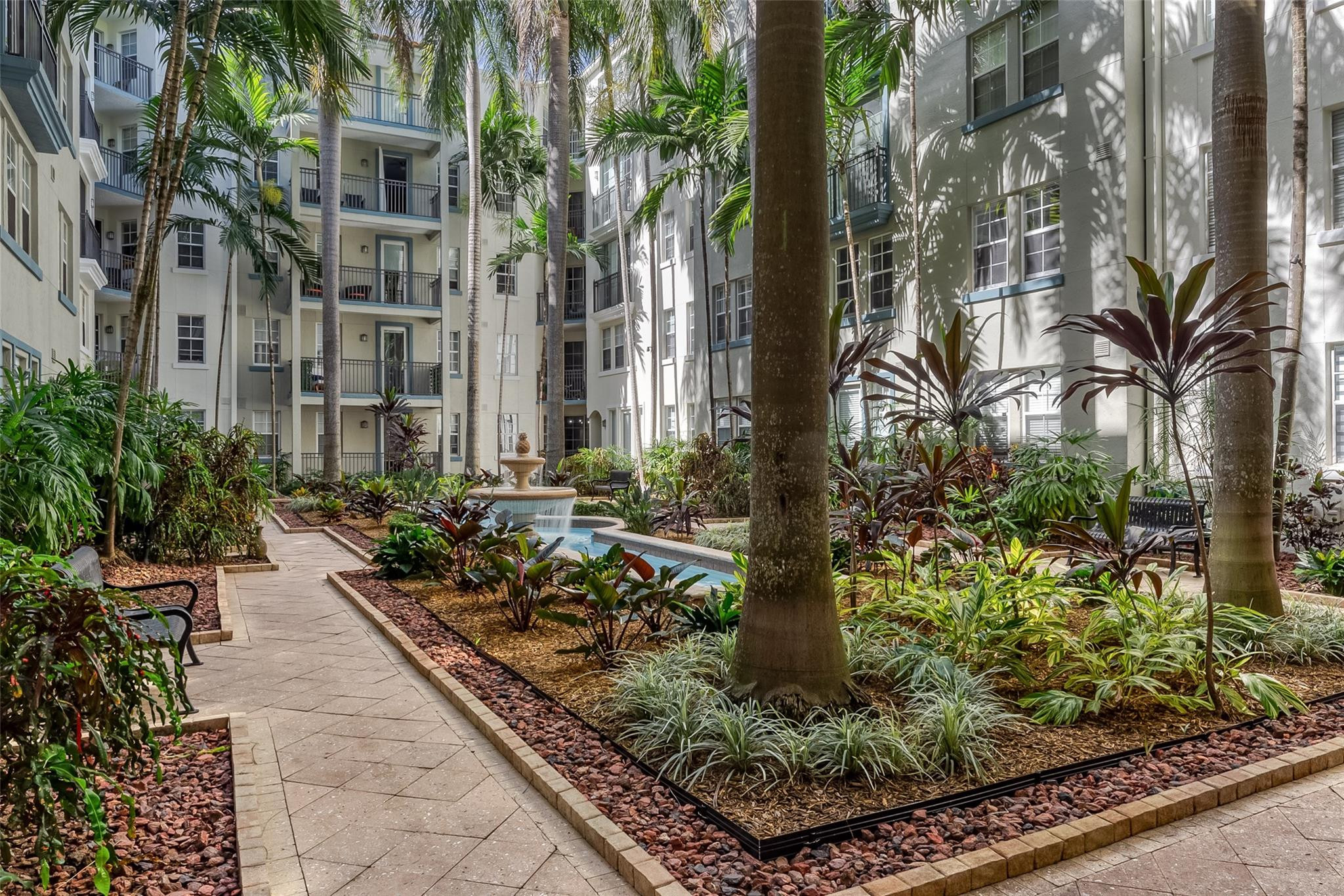 533 NE 3rd Ave 516