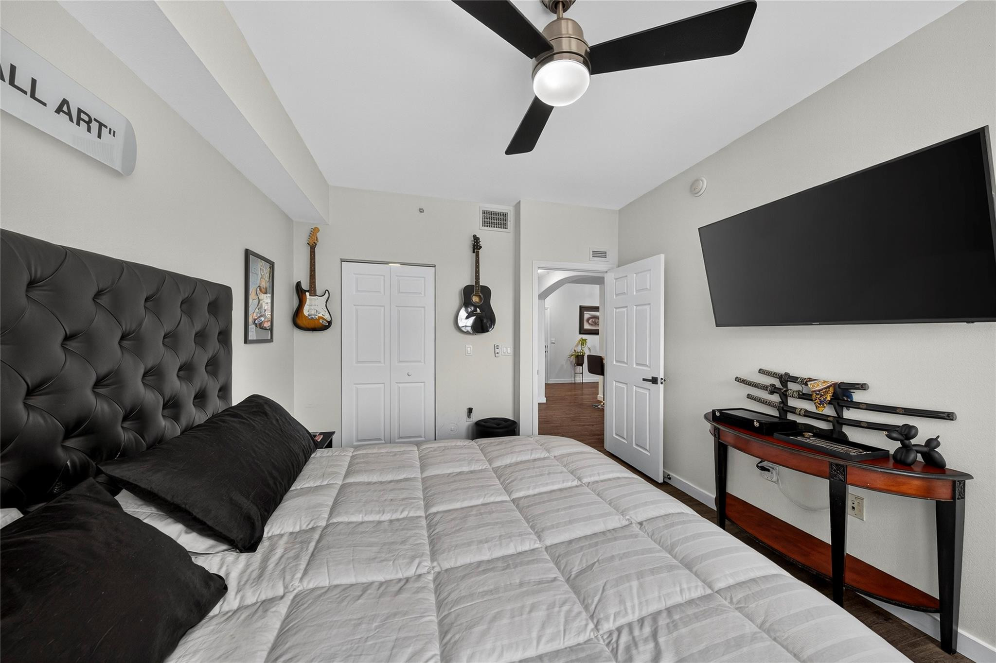 533 NE 3rd Ave 516