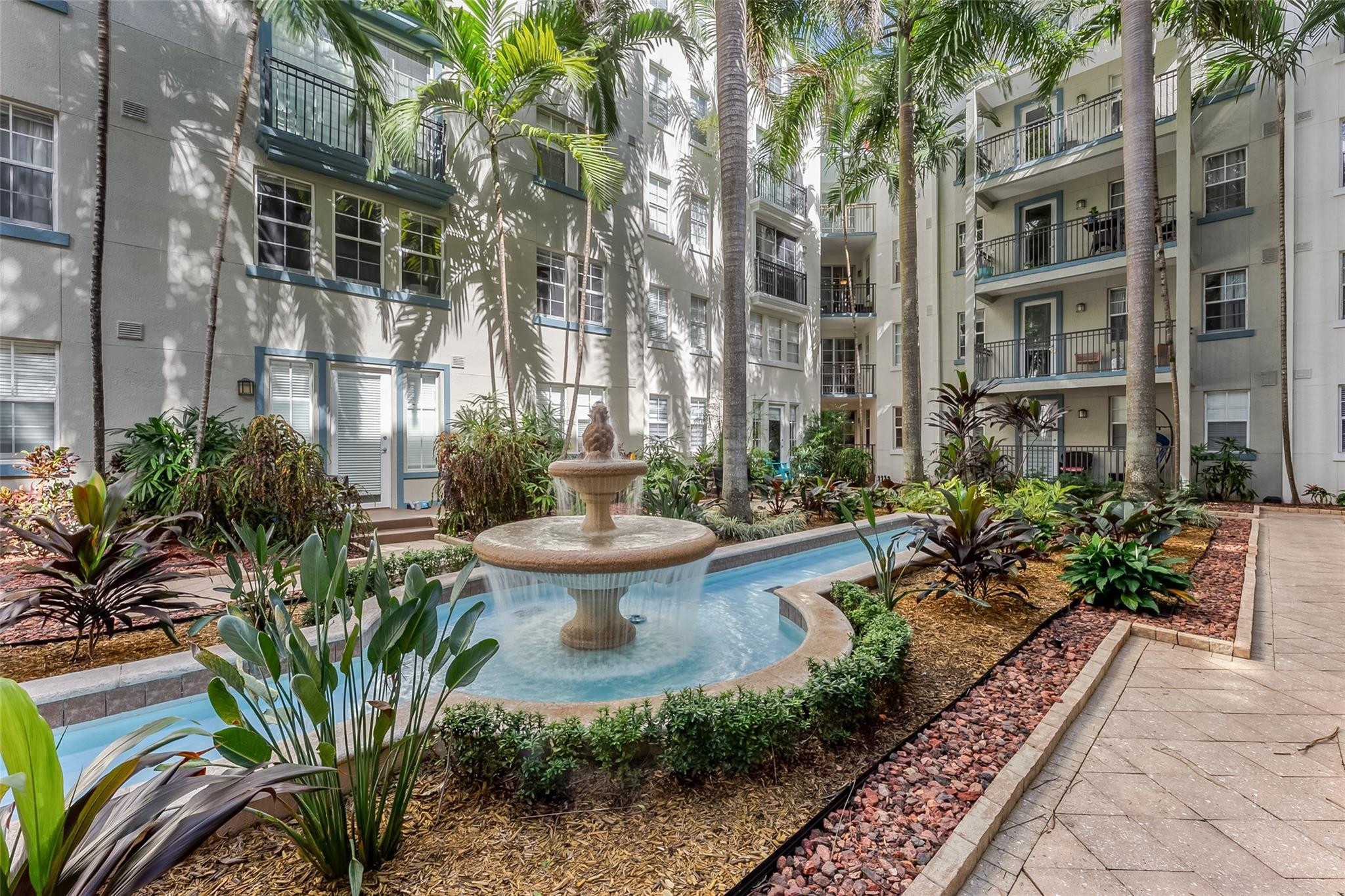 533 NE 3rd Ave 516