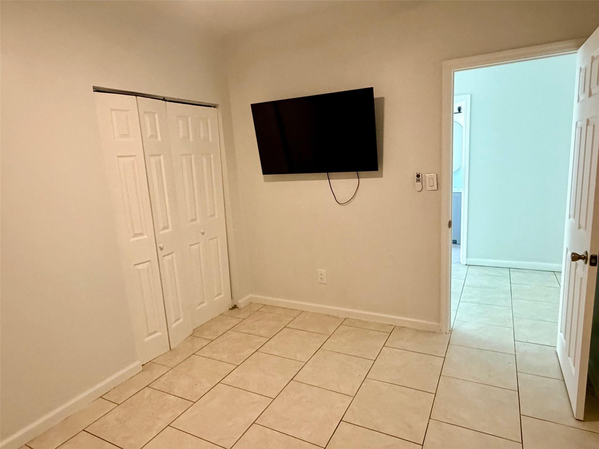 1217 NW 7th Ave 2