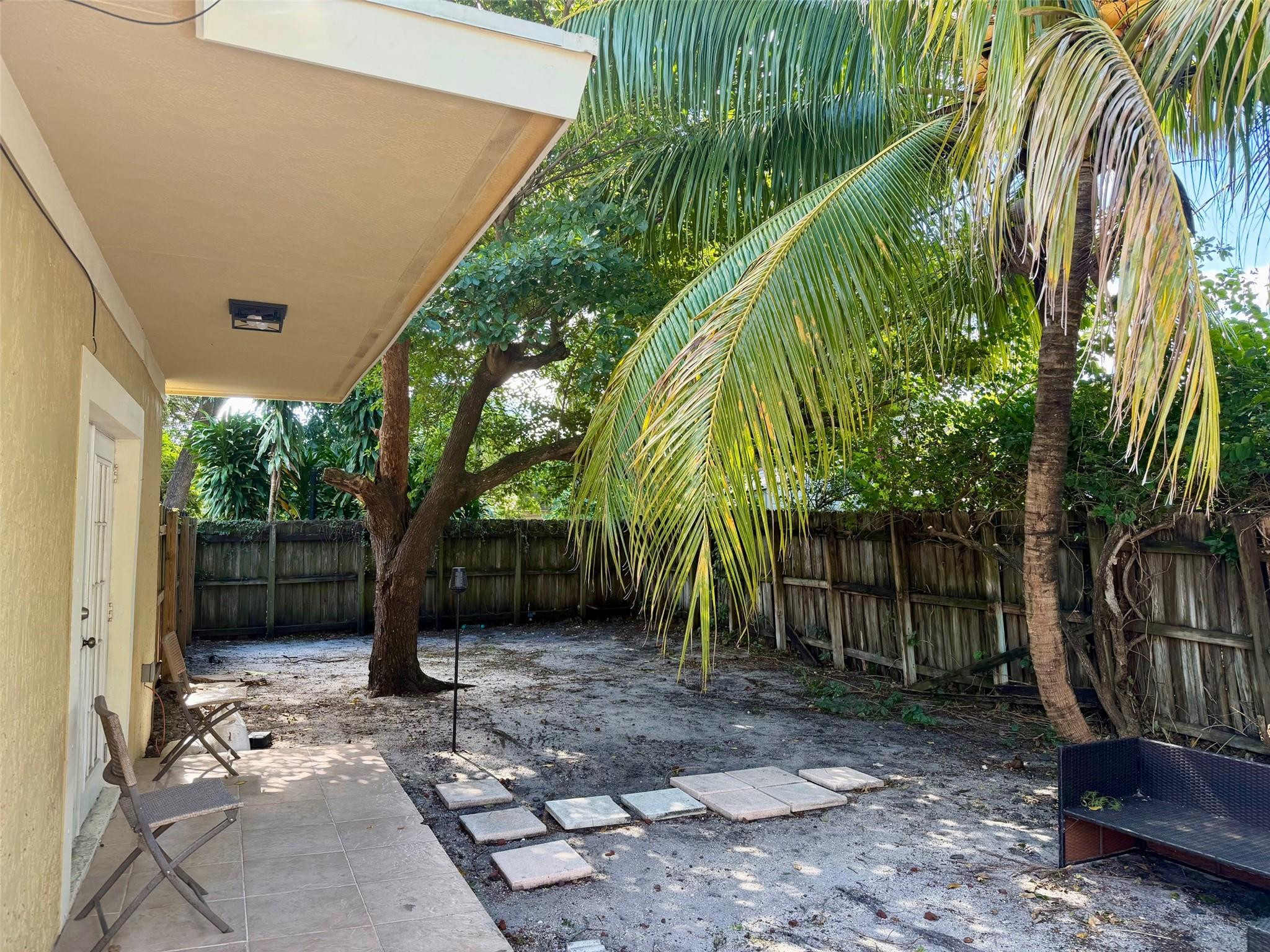 1217 NW 7th Ave 2
