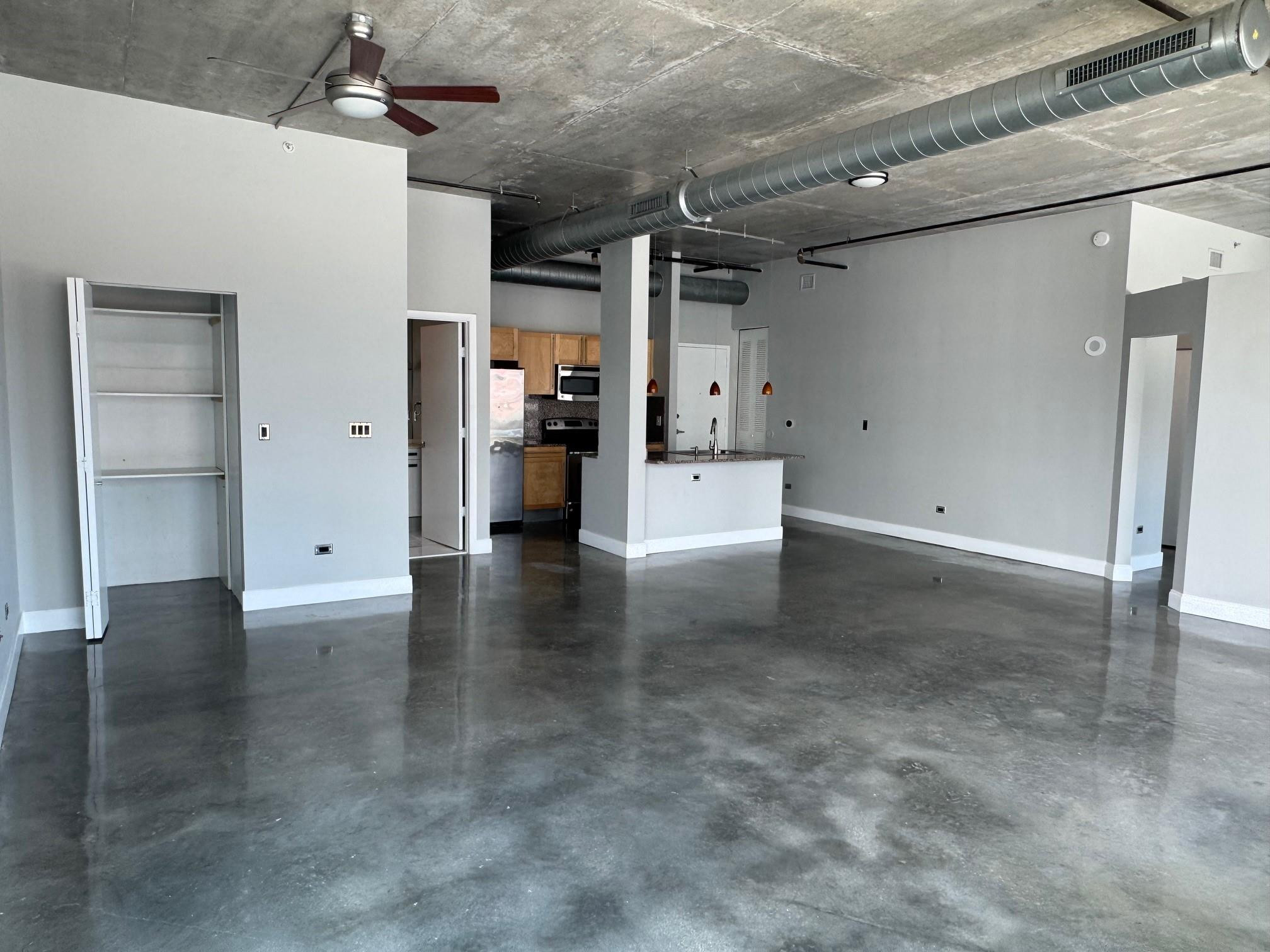313 NE 2ND ST 703