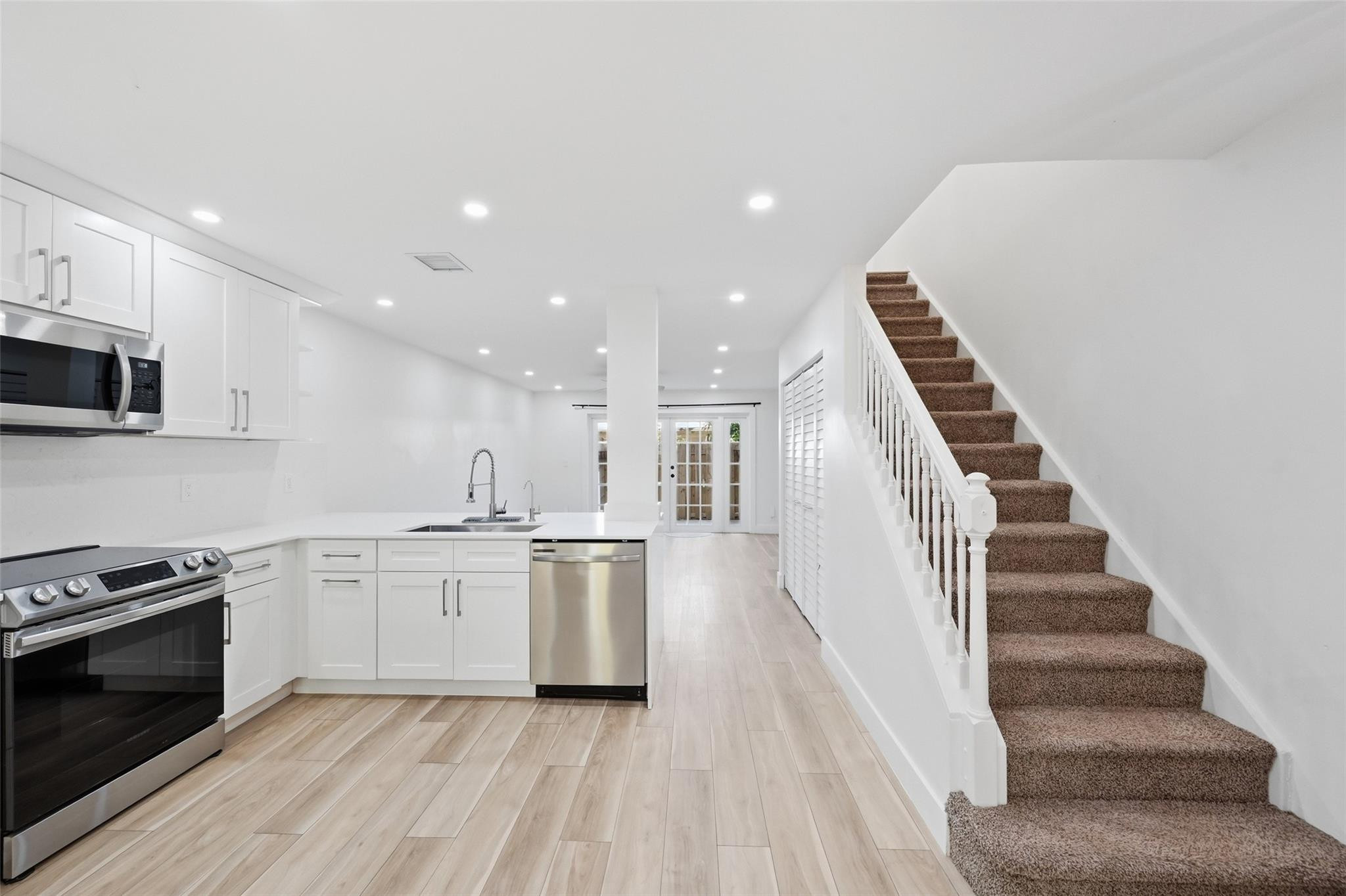 4525 Bougainvilla Drive 5, Lauderdale-By-The-Sea Unit: 5
