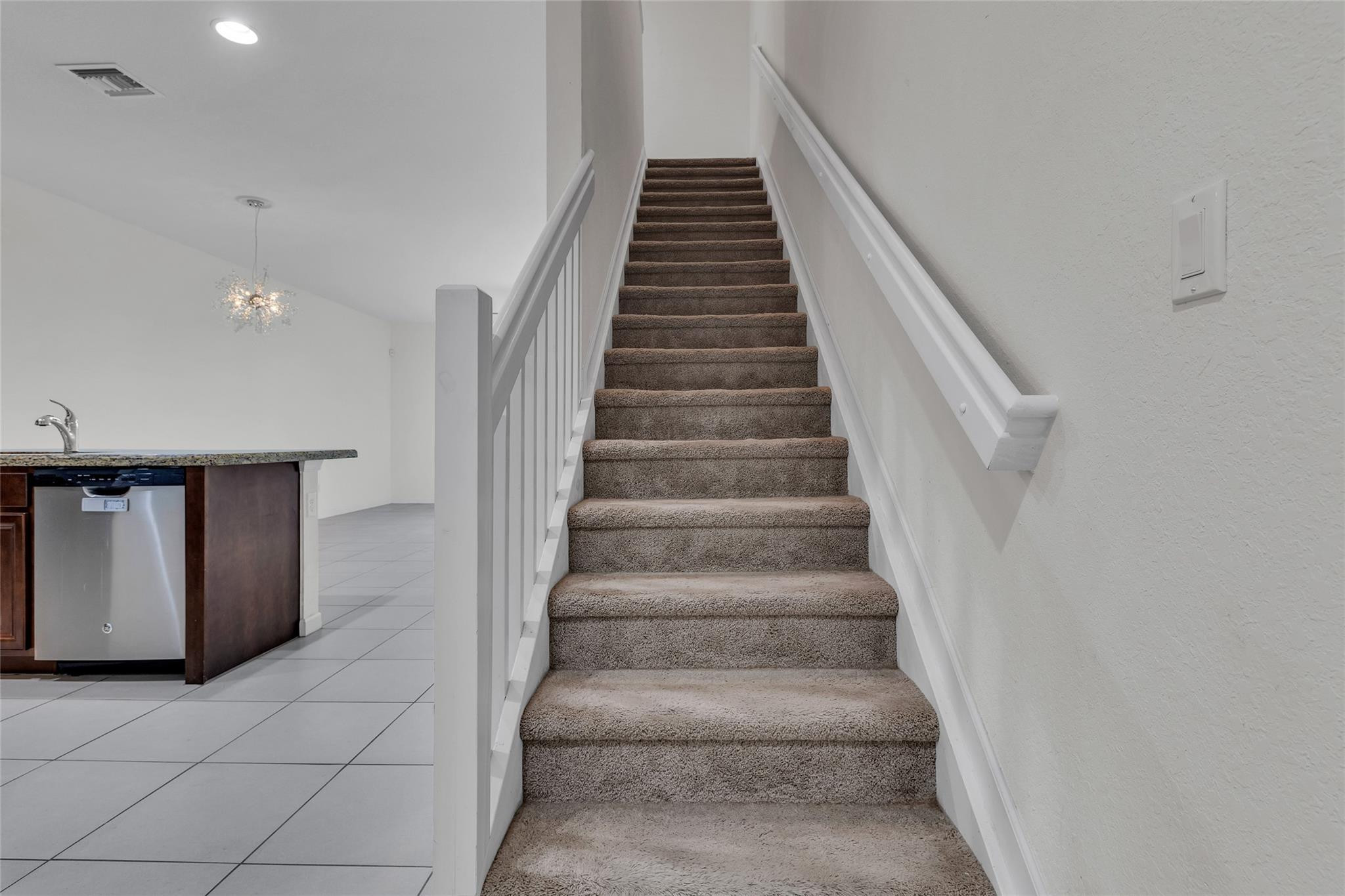 4234 N Dixie Highway 122