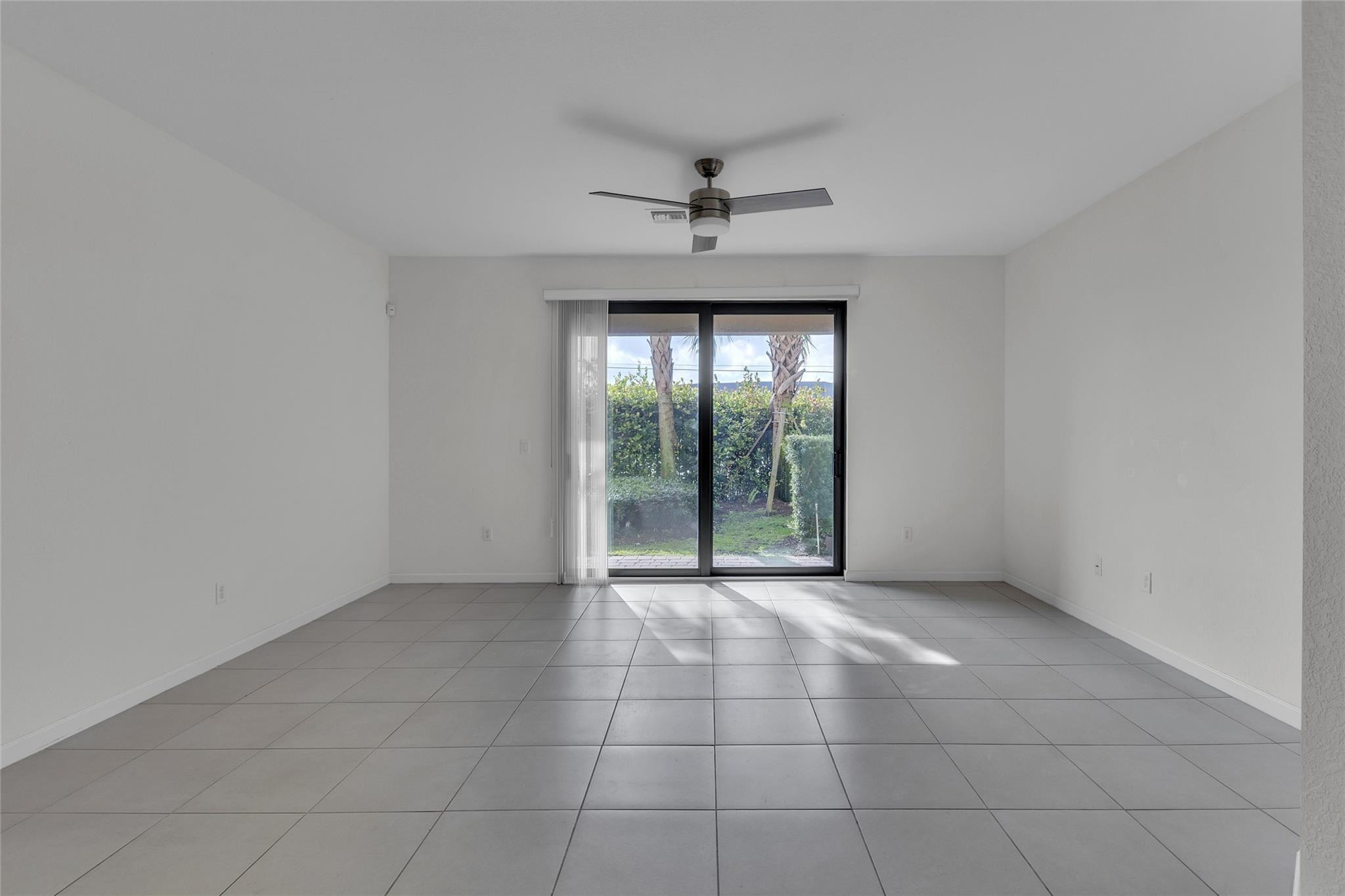 4234 N Dixie Highway 122