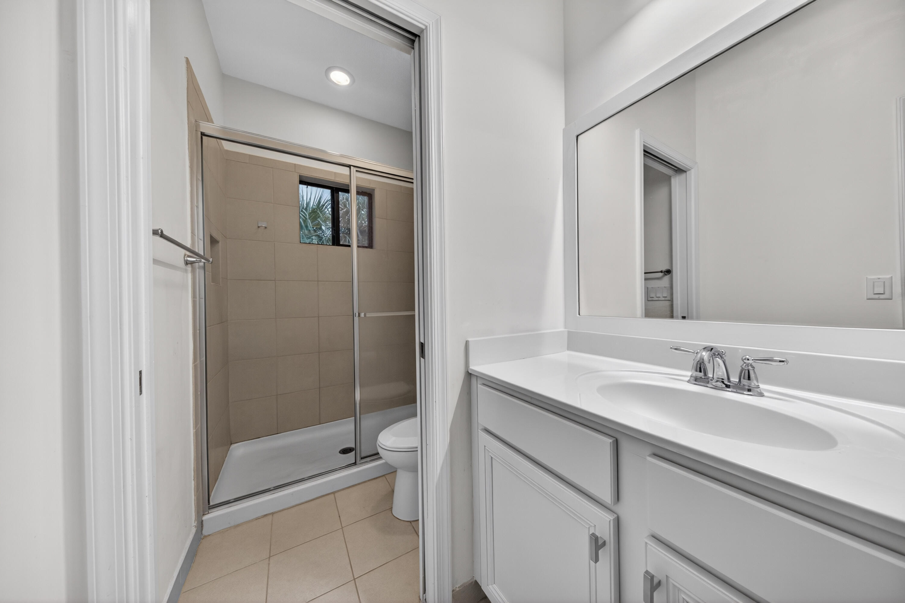 4234 N Dixie Highway 122