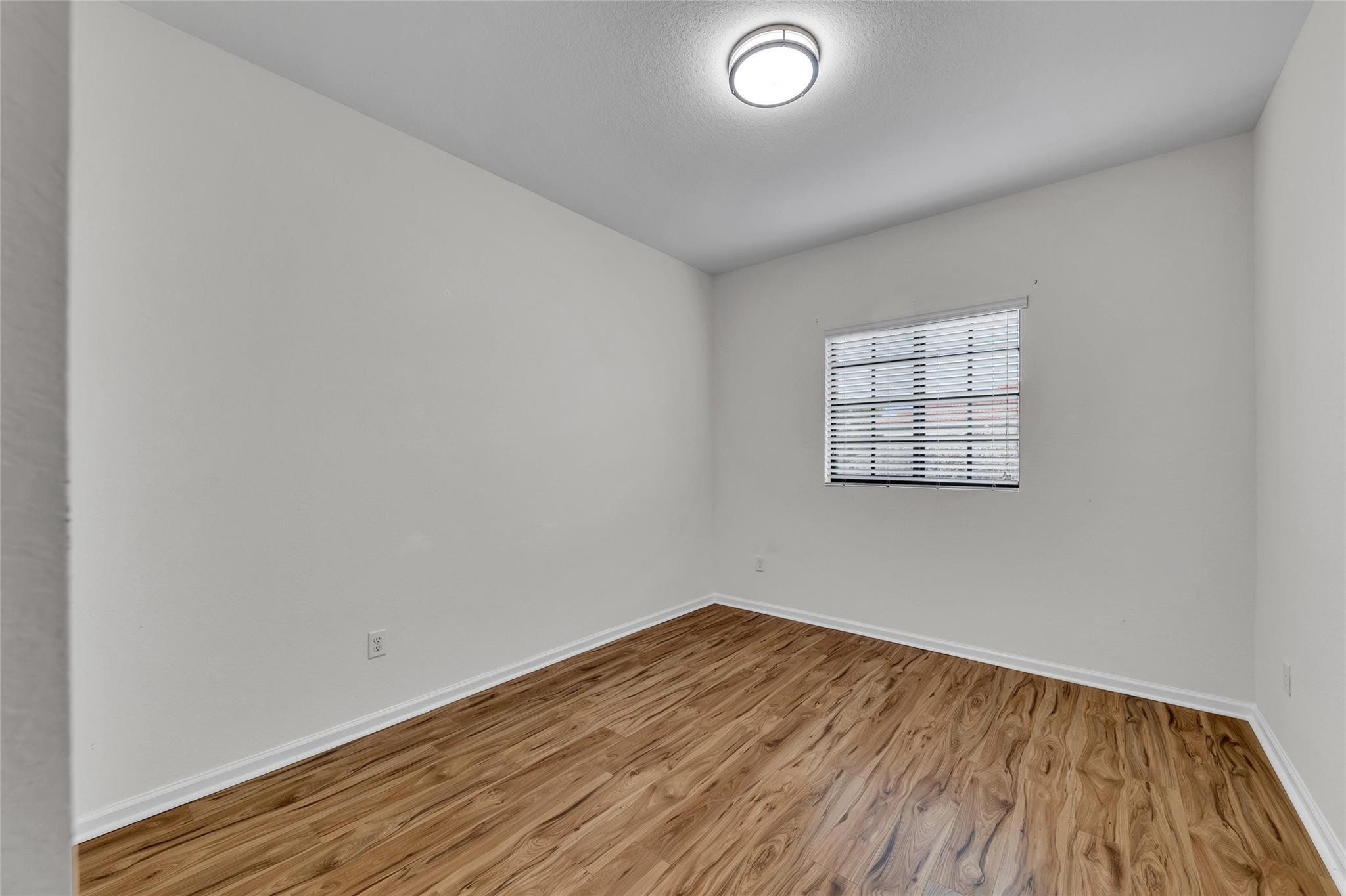 4234 N Dixie Highway 122