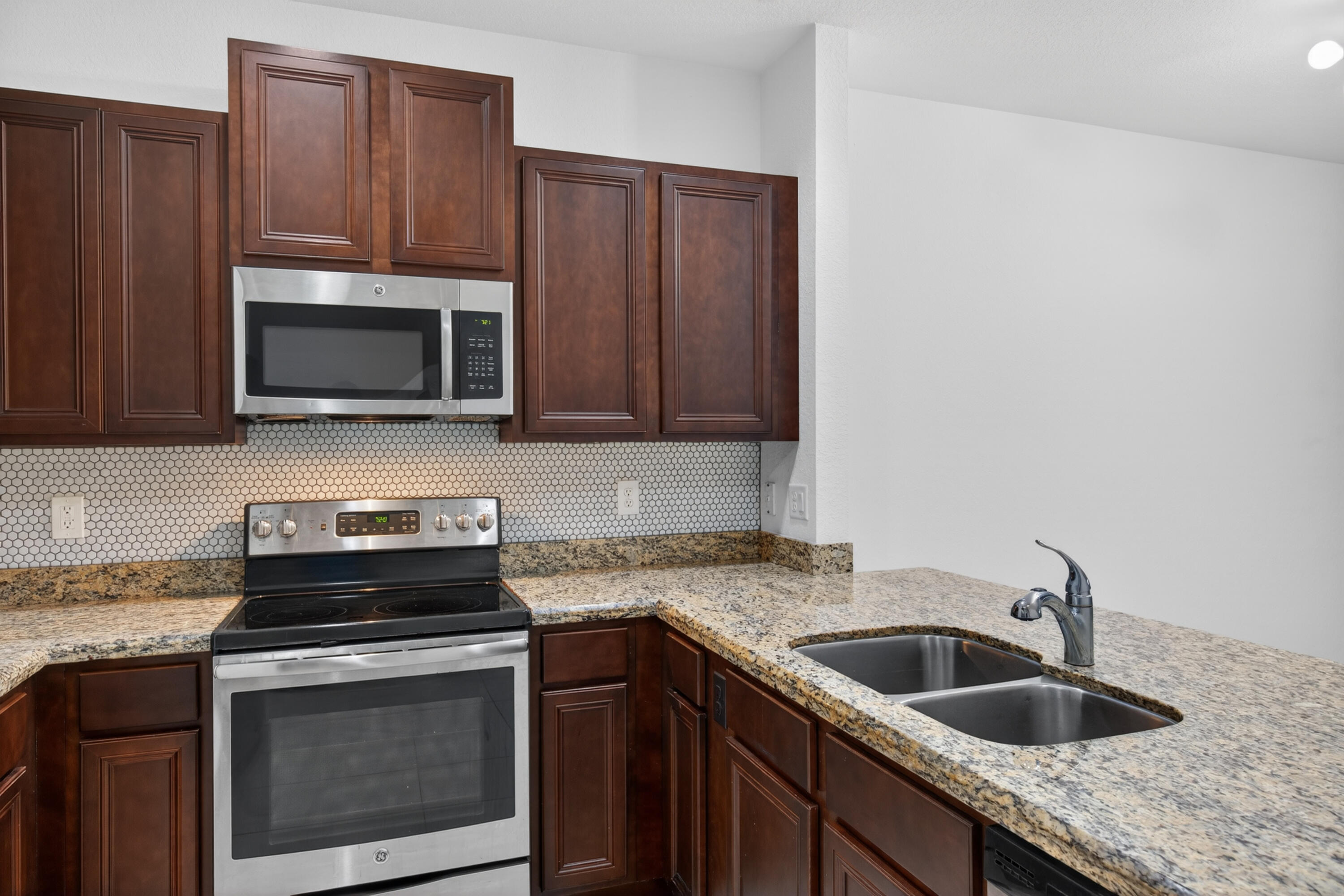 4234 N Dixie Highway 122