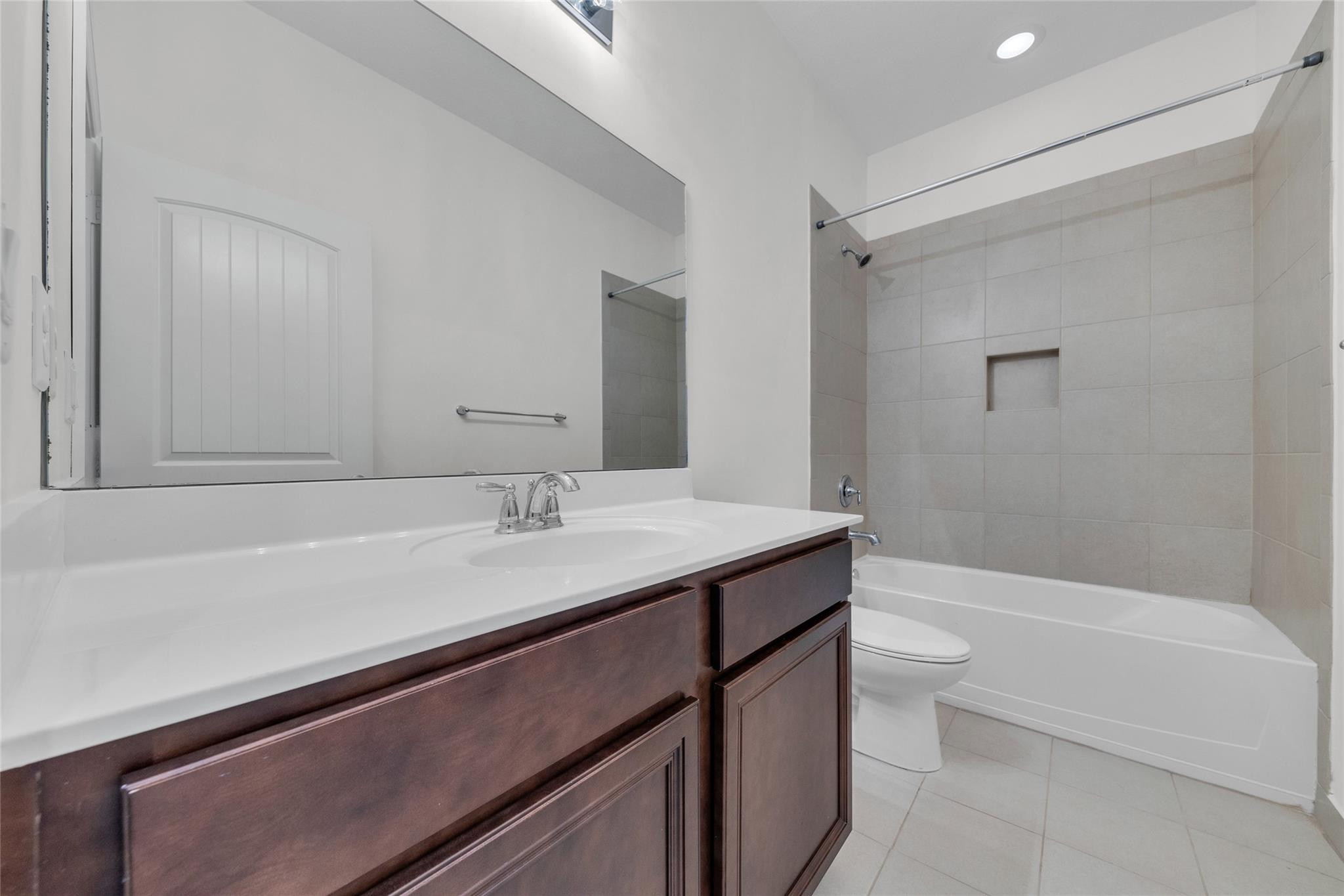 4234 N Dixie Highway 122