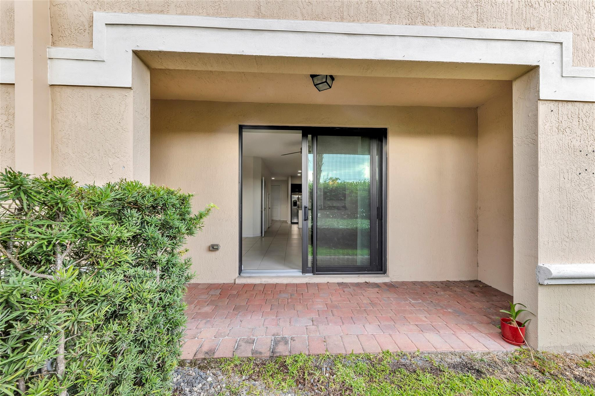 4234 N Dixie Highway 122