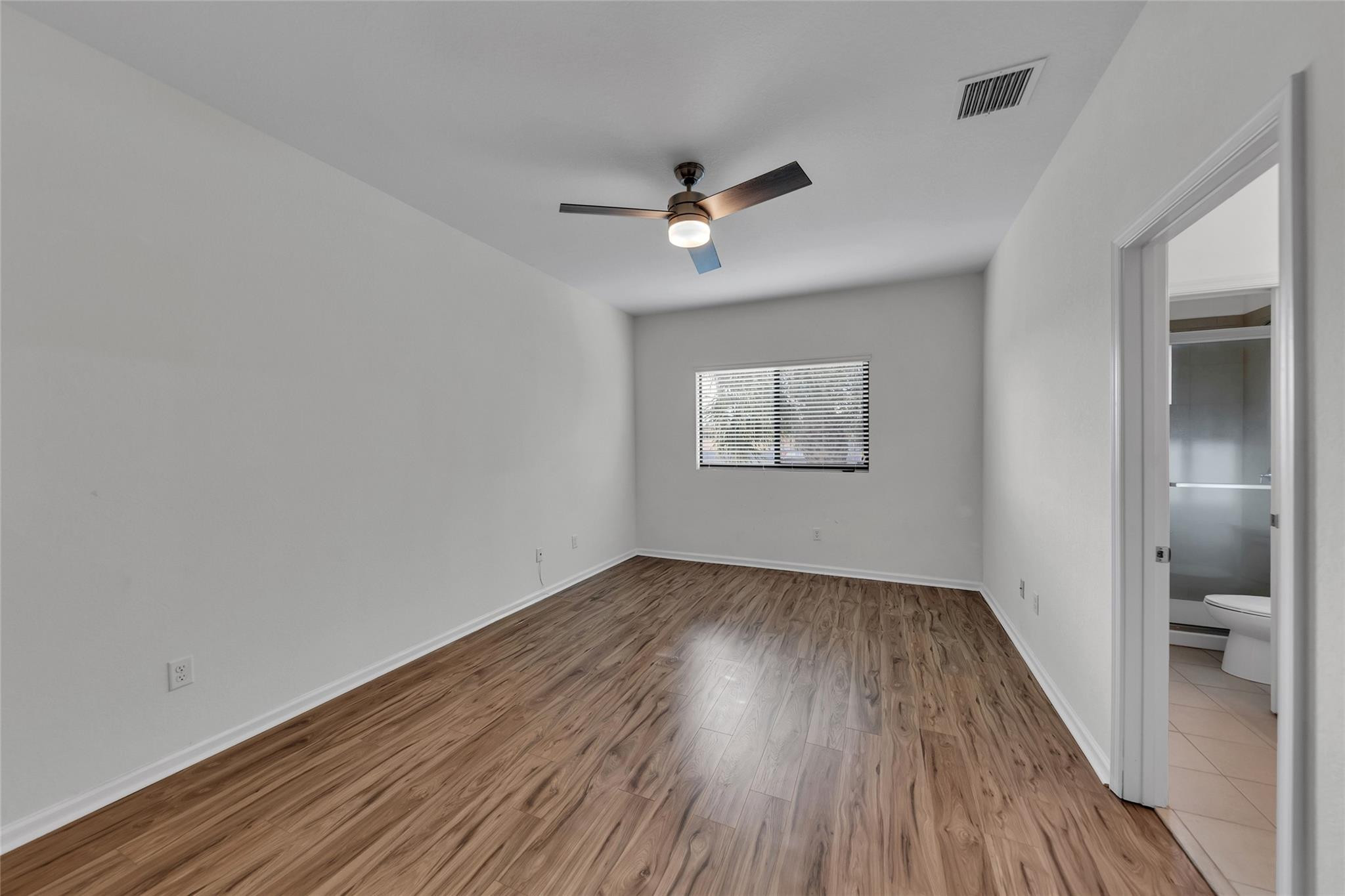 4234 N Dixie Highway 122