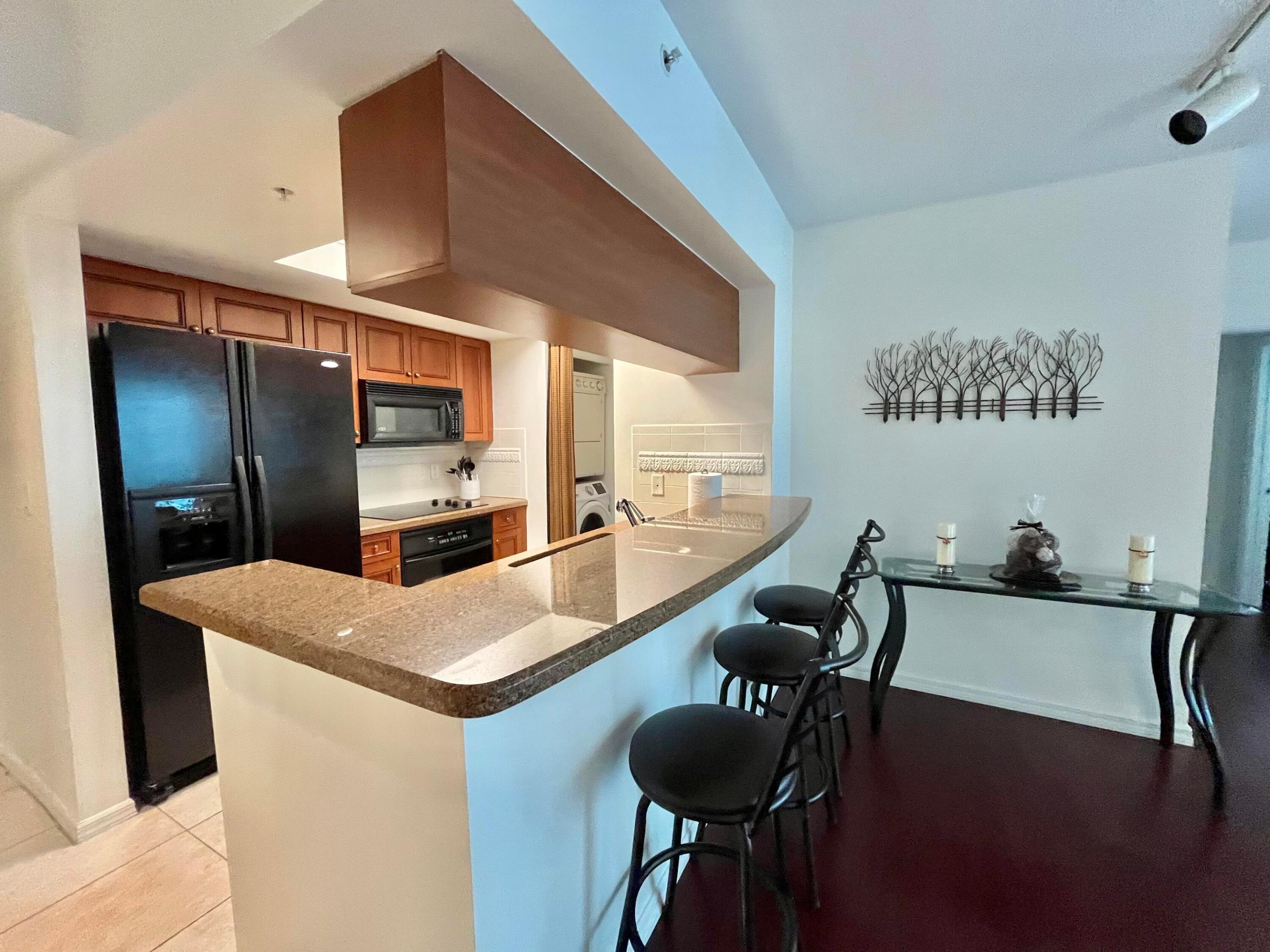 347 N New River Dr Drive 605