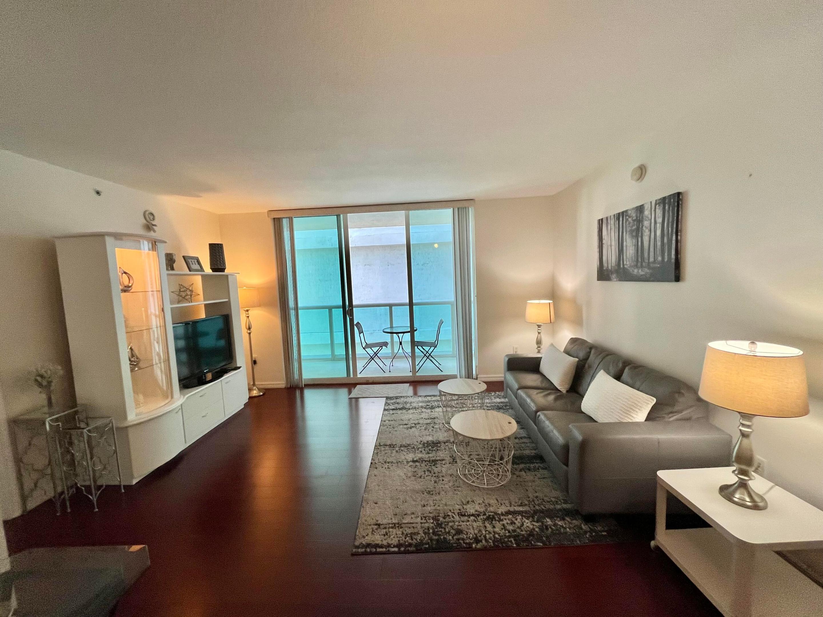 347 N New River Dr Drive 605