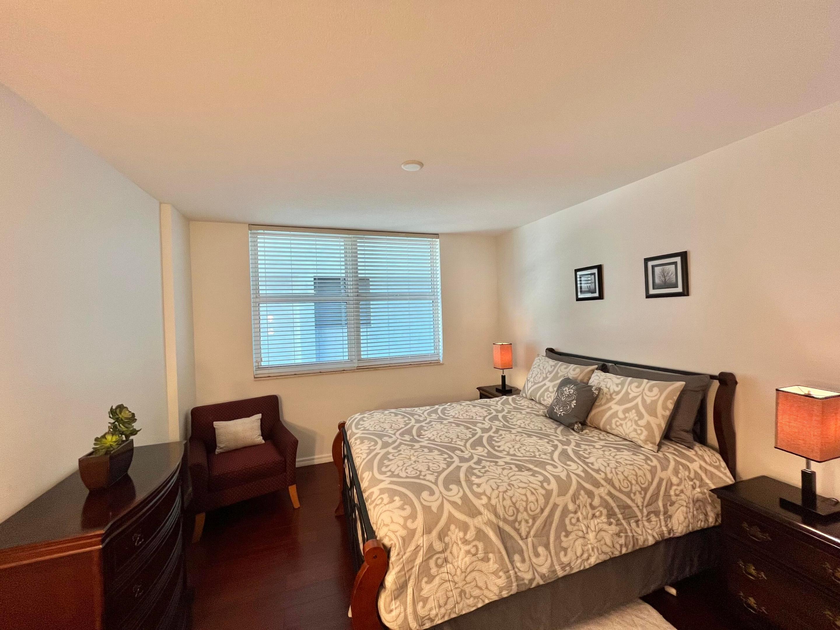 347 N New River Dr Drive 605