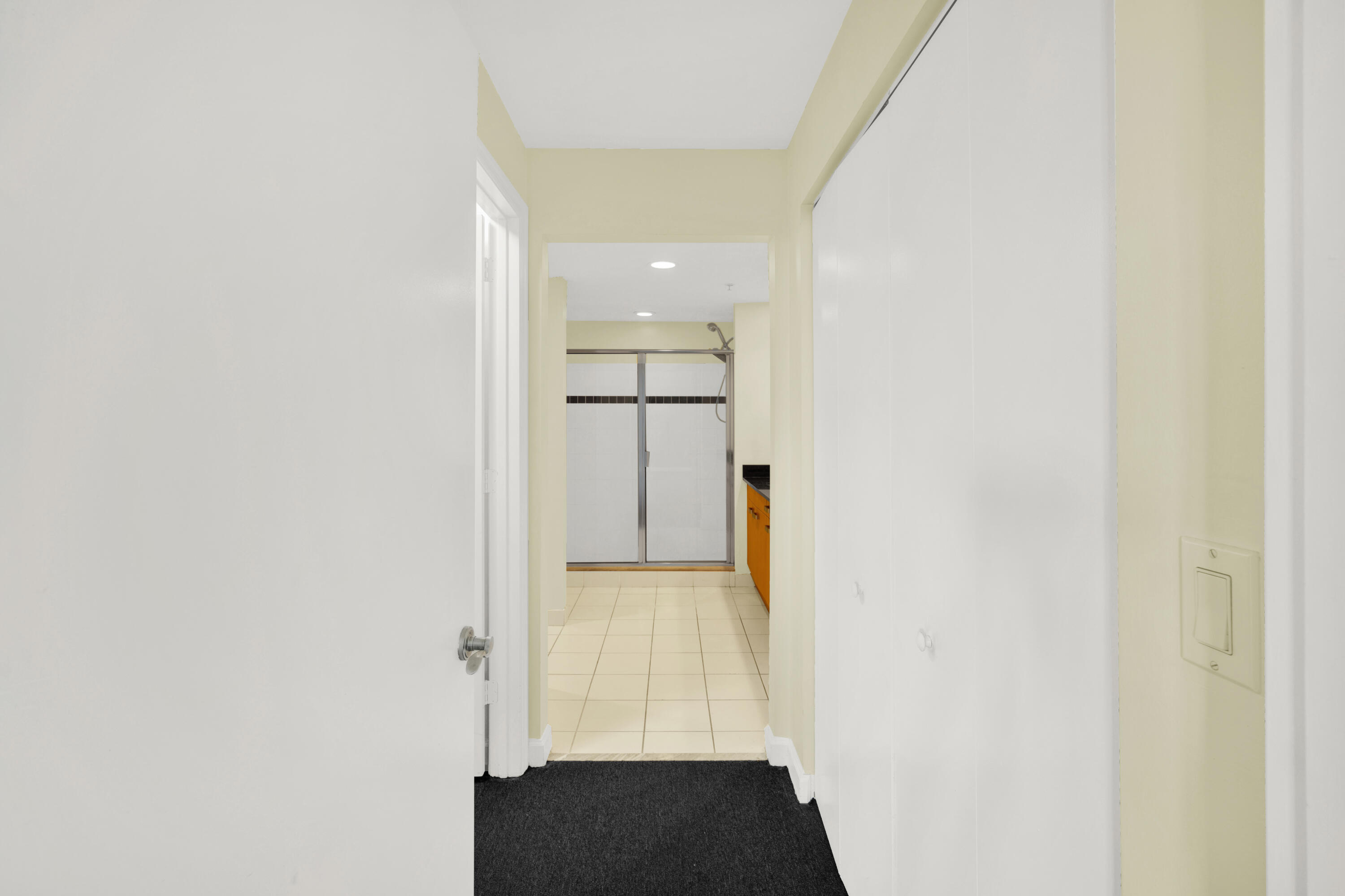 2301 Wilton Drive R307