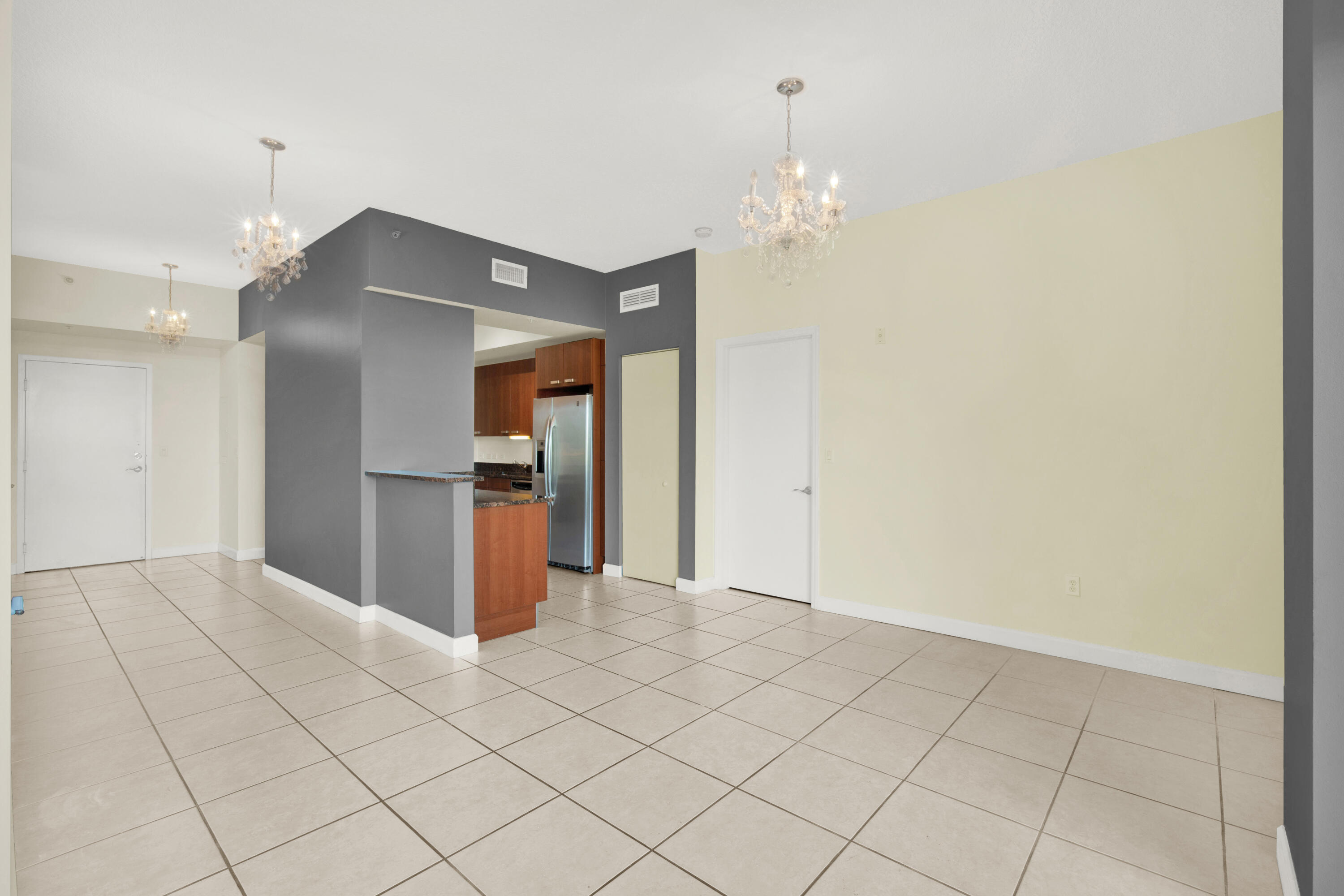 2301 Wilton Drive R307