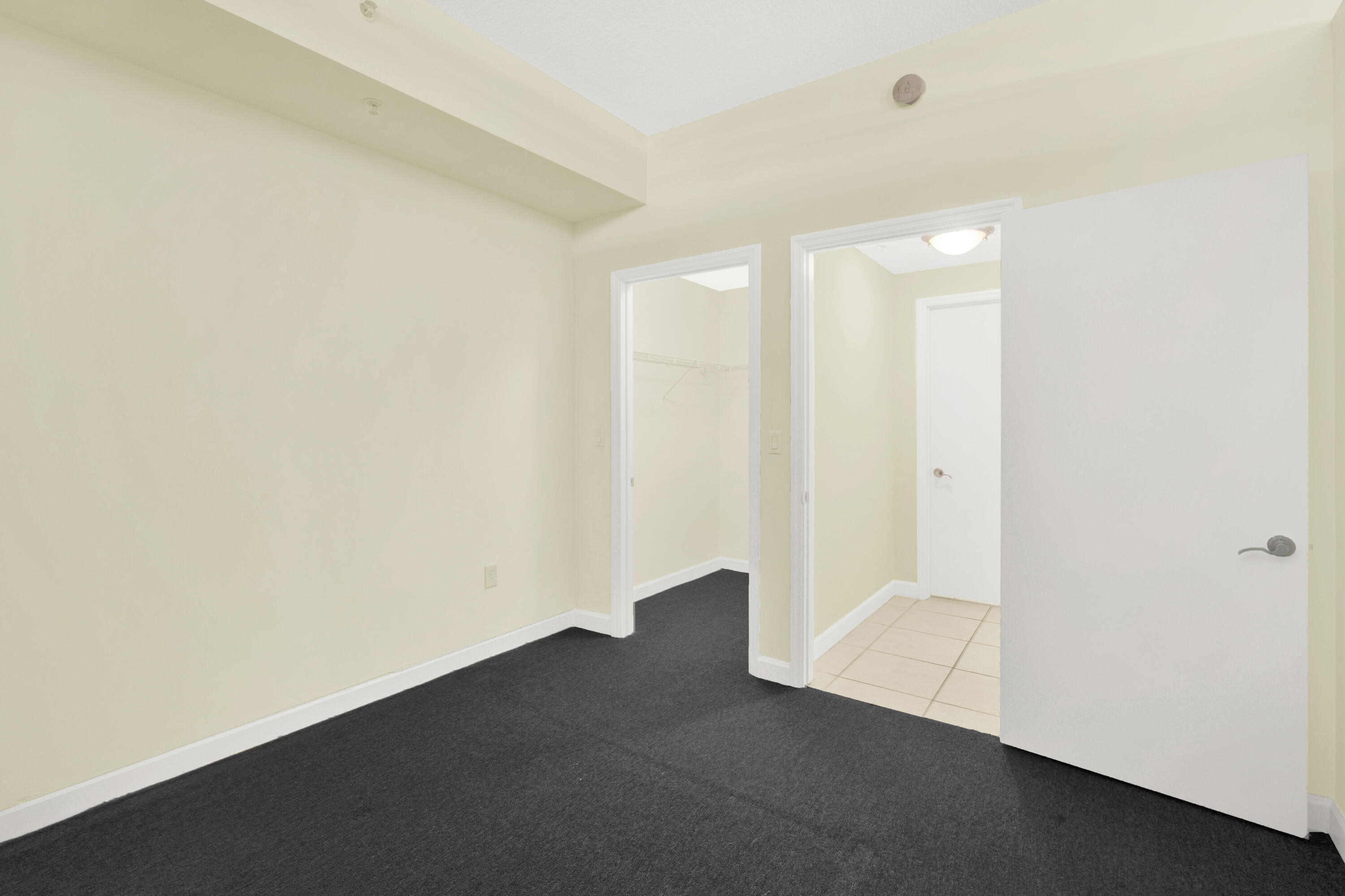 2301 Wilton Drive R307