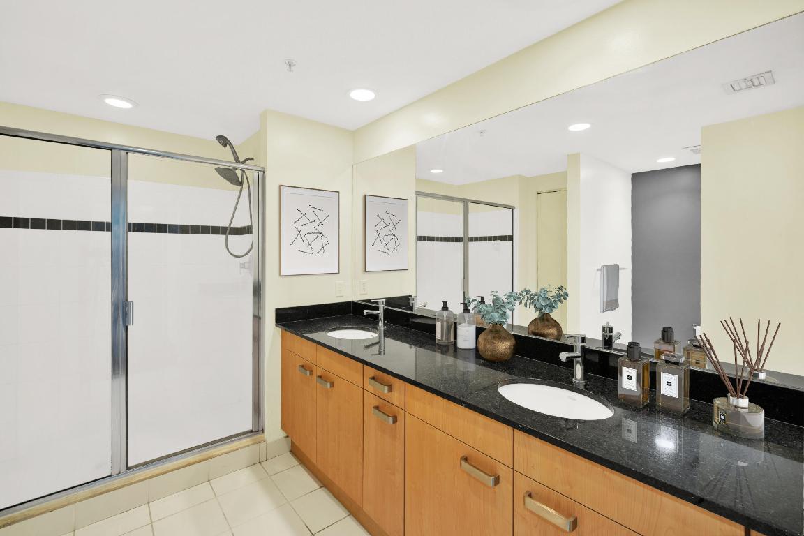 2301 Wilton Drive R307