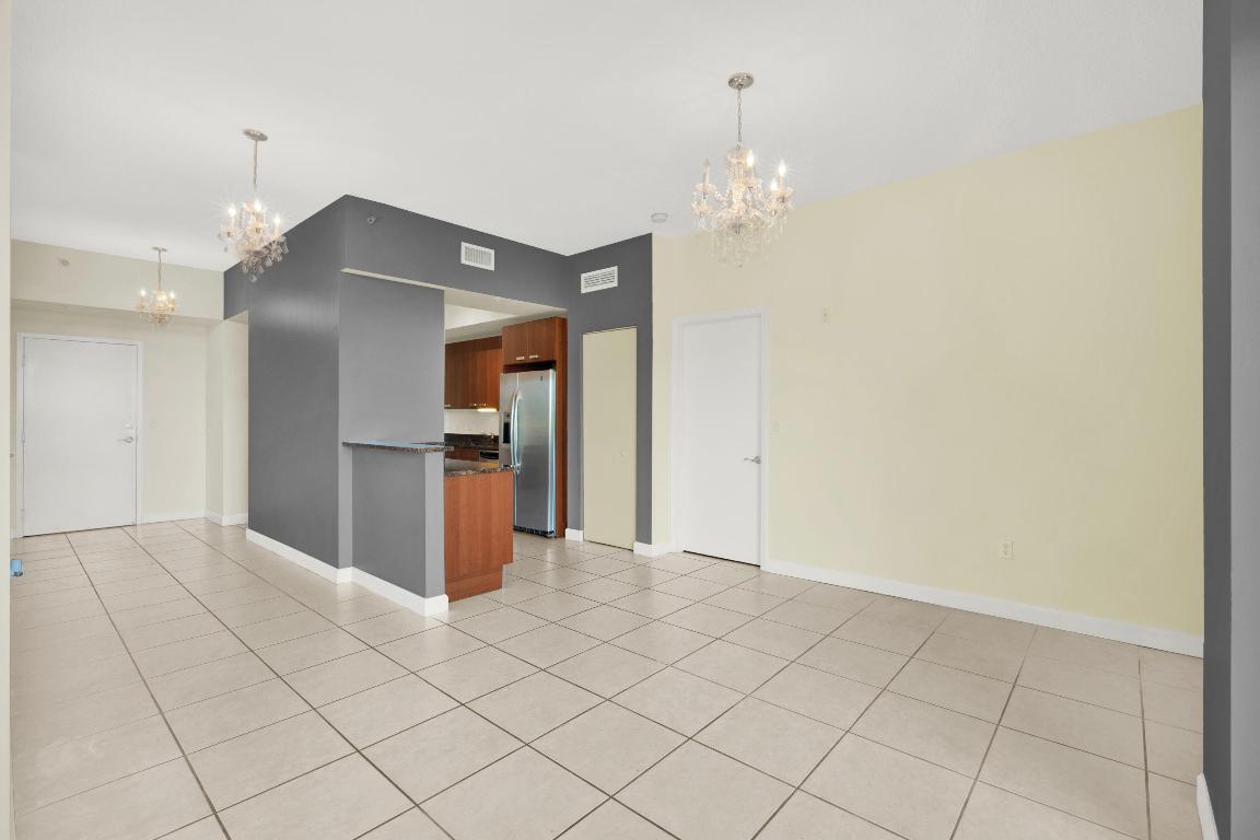 2301 Wilton Drive R307