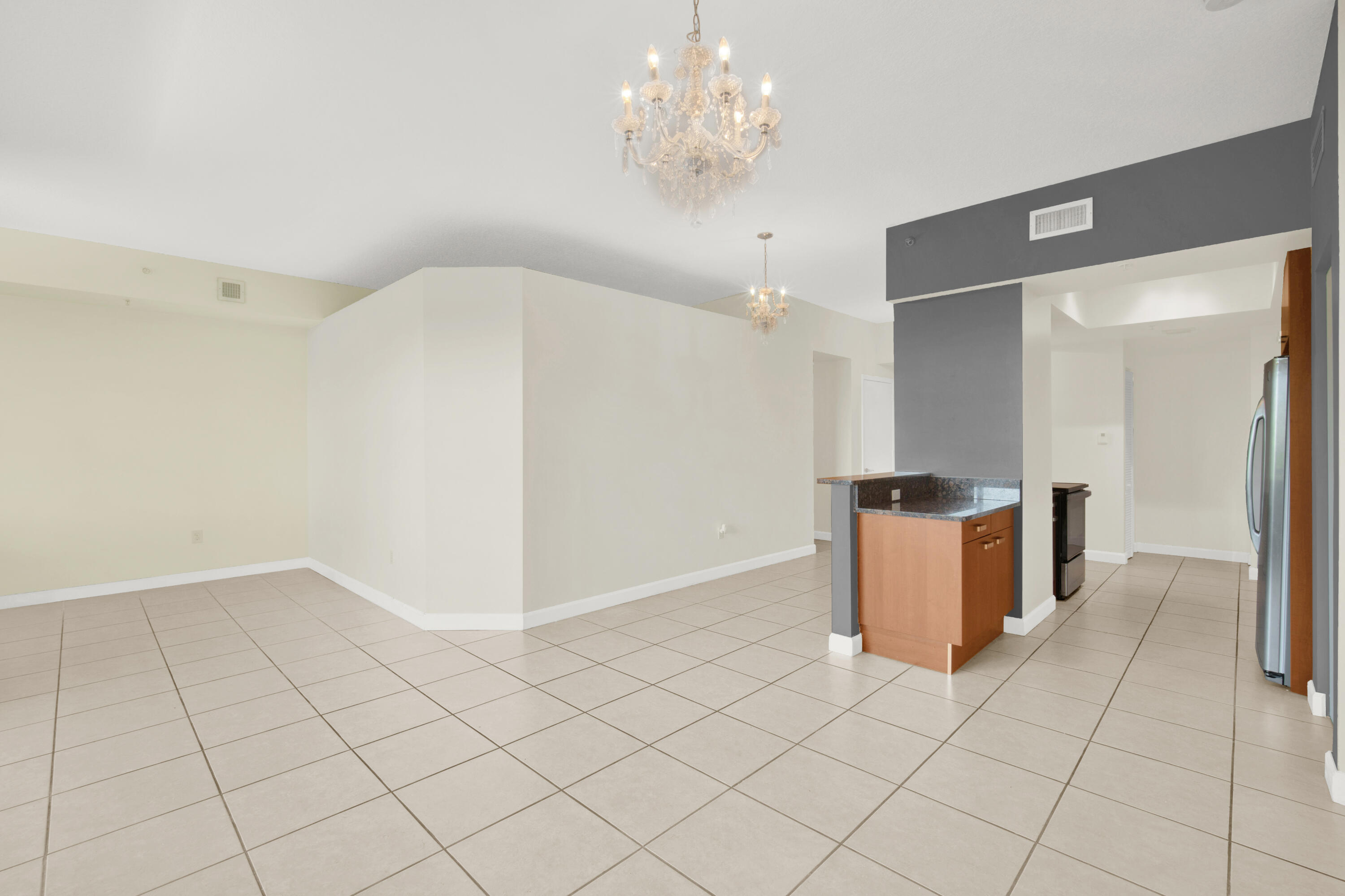 2301 Wilton Drive R307