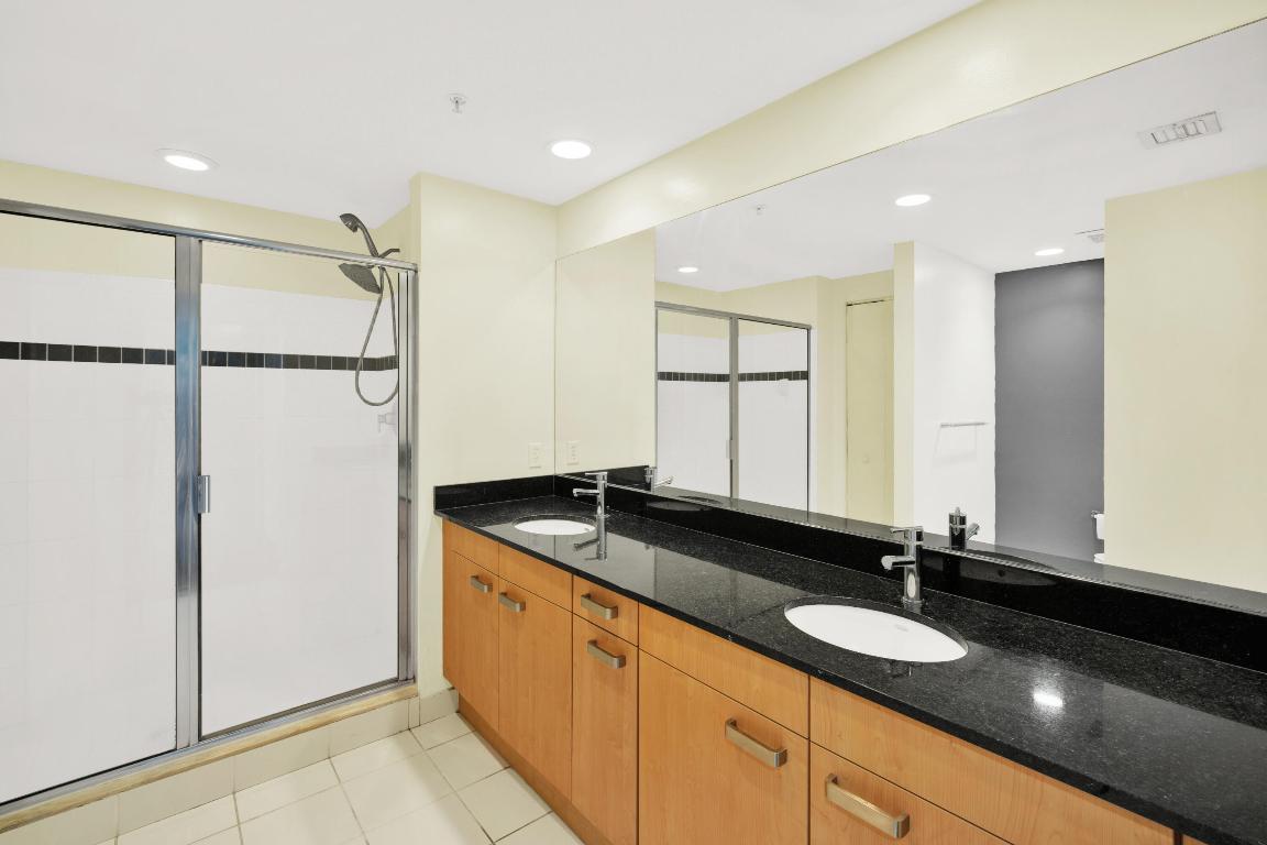 2301 Wilton Drive R307