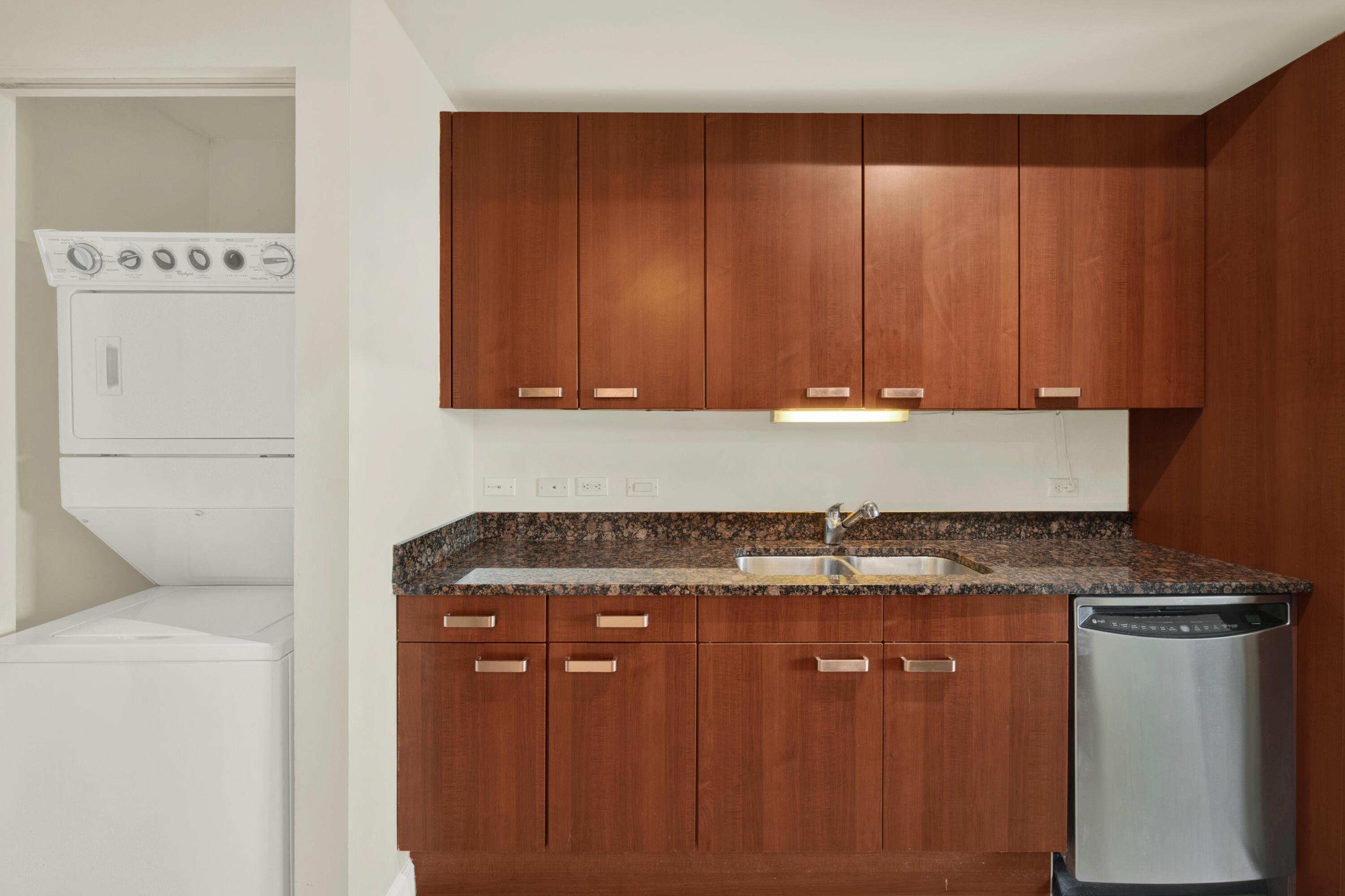 2301 Wilton Drive R307